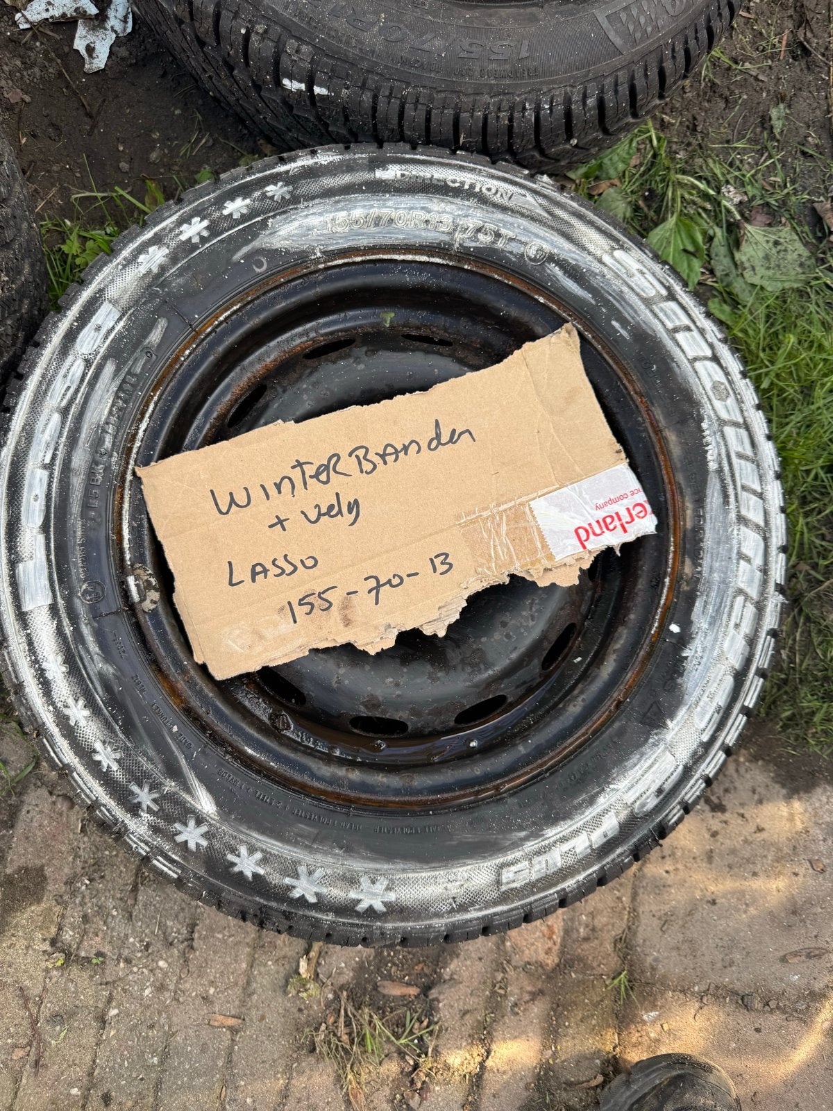 Winterbanden Lasso 155/70 R13 met velgen, Ophalen