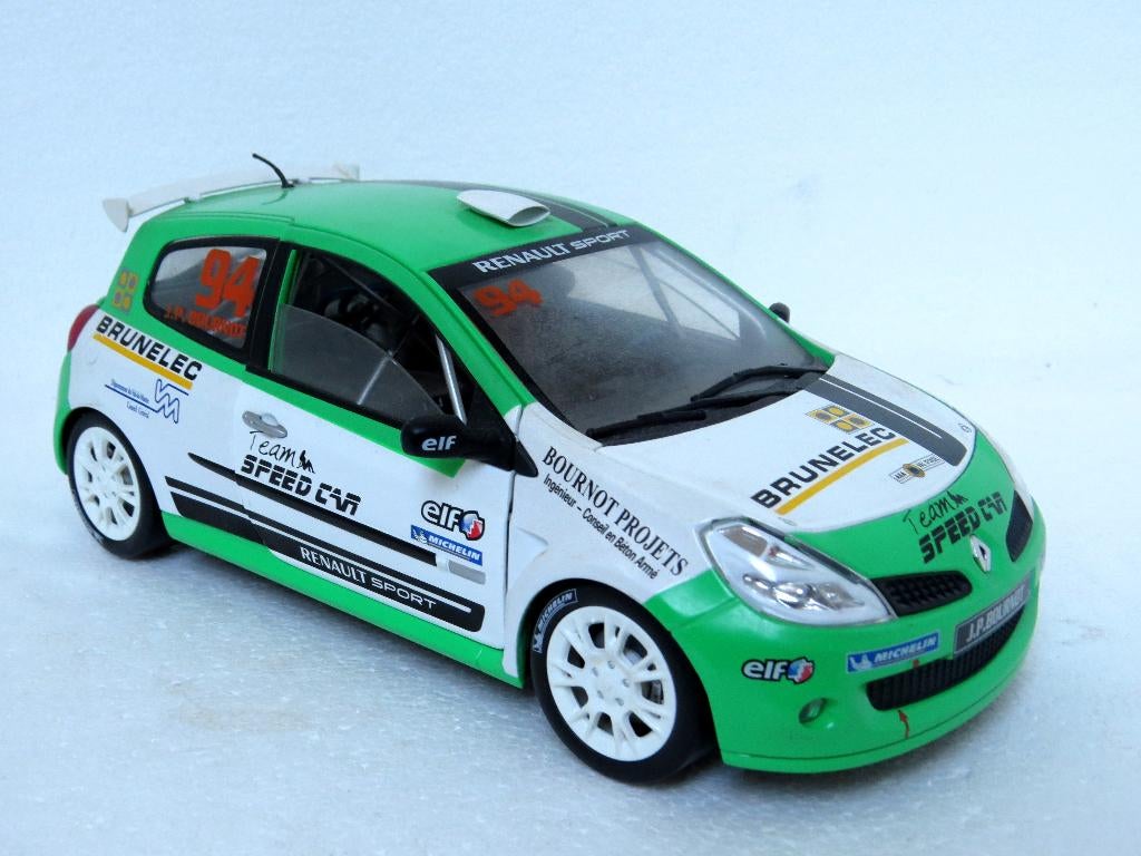 GEZOCHT: Renault Clio RS Cup 1/18 Solido, Hobby en Vrije tijd, Modelauto's | 1:18, Ophalen of Verzenden, Zo goed als nieuw, Auto