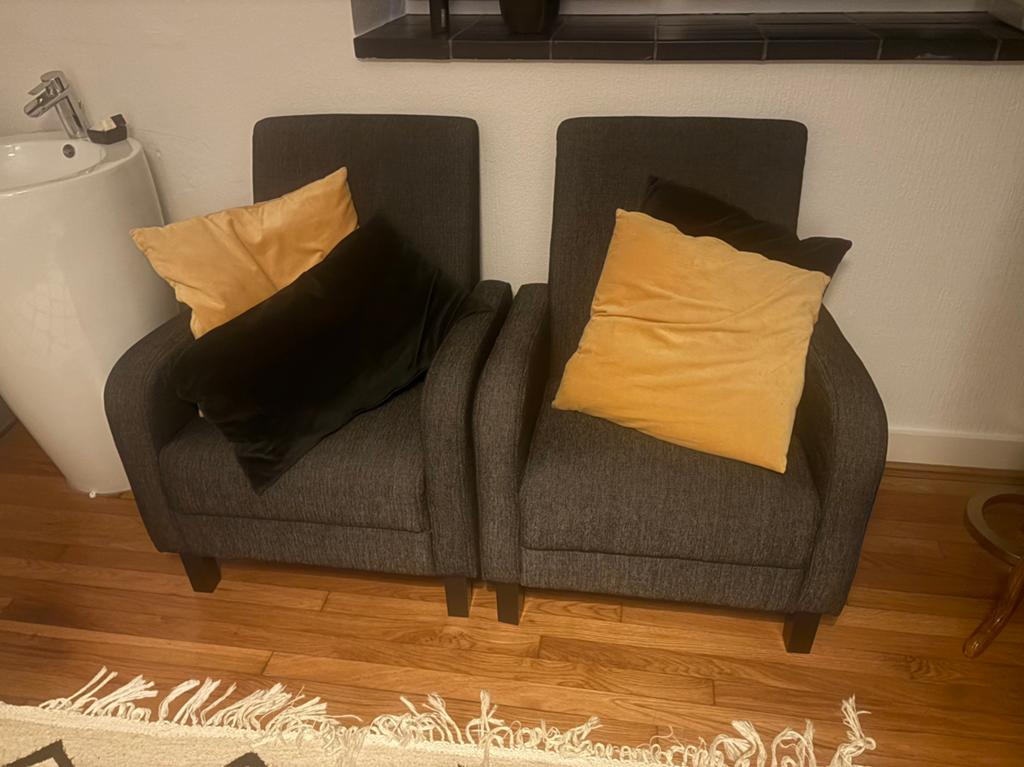 2 identieke fauteuls, Ophalen, Zo goed als nieuw, Eén