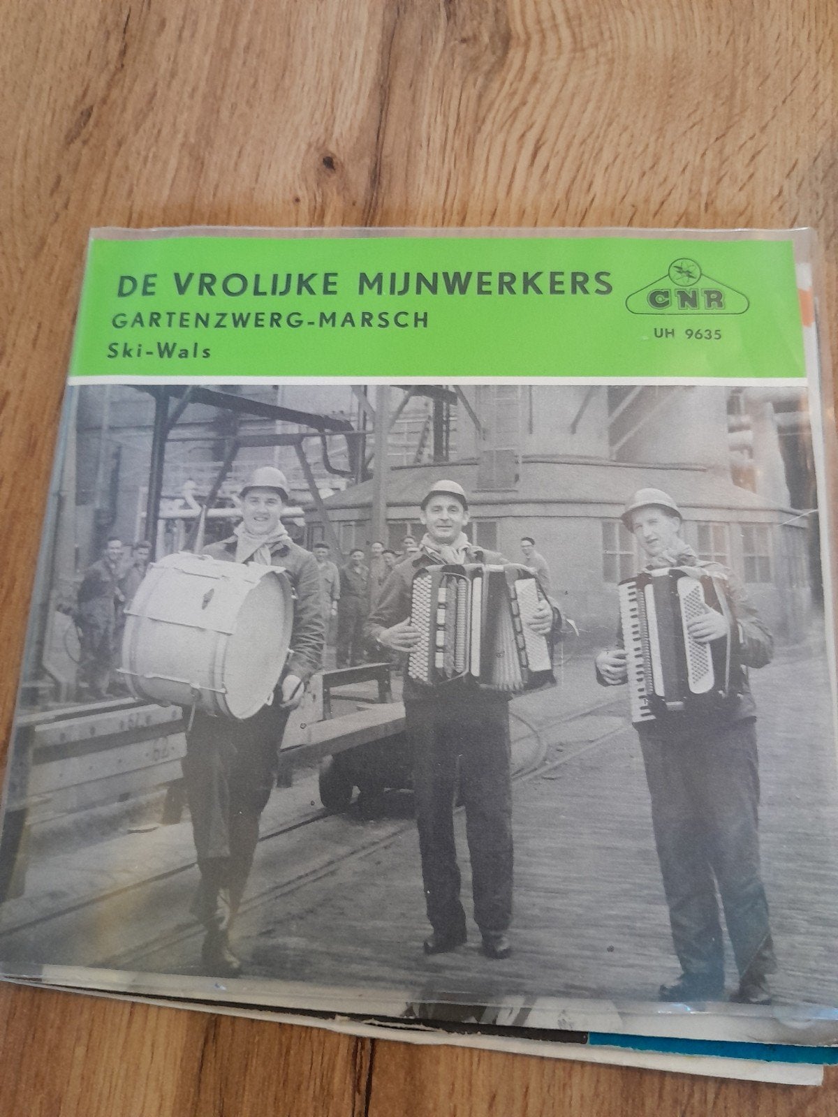 de vrolijke mijnwerkers 7 inch ski- wals, Ophalen of Verzenden, Zo goed als nieuw, Nederlandstalig