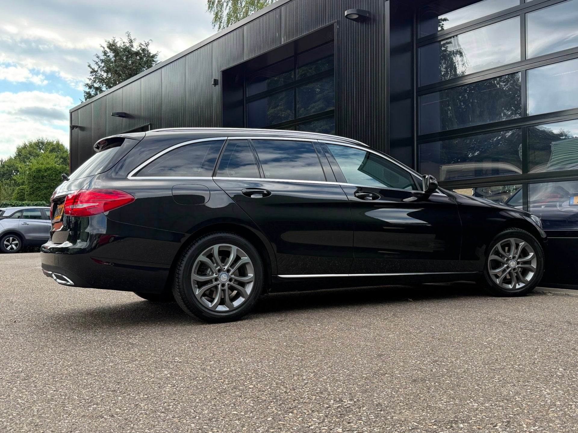 Mercedes-Benz C-klasse Estate 180 Sport Edition LED Navi Cru, Auto's, Mercedes-Benz, Automaat, Achterwielaandrijving, Euro 6, Leder en Stof