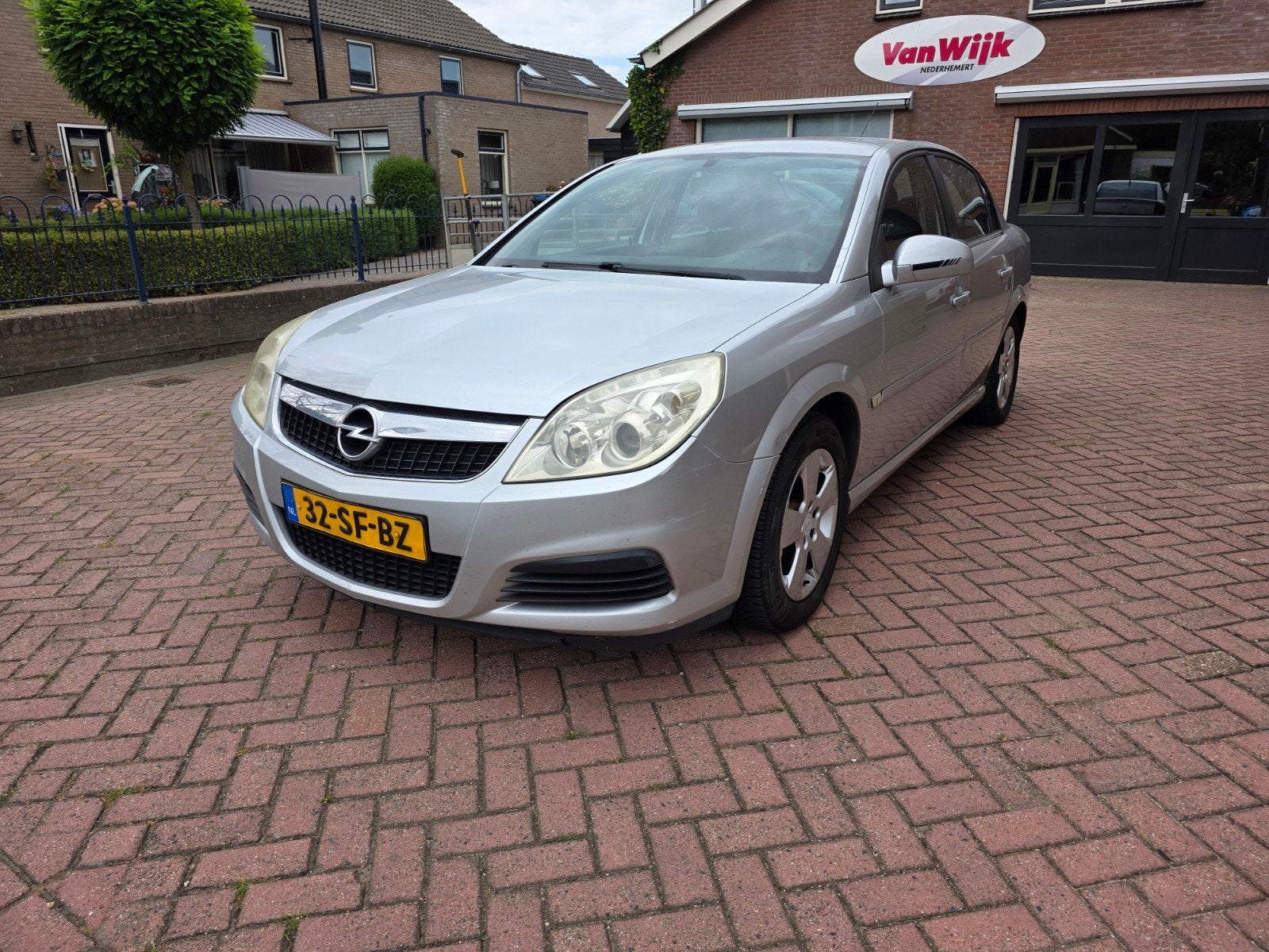 Opel Vectra 1.8 16V SDN 2005 Grijs, Voorwielaandrijving, 1295 kg, 4 cilinders, 1796 cc