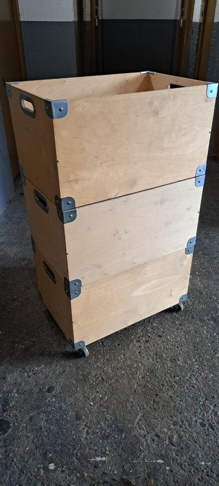 Houten opbergbakken op wielen (stapelbaar), Doe-het-zelf en Verbouw, Ophalen, Gebruikt, 40 tot 60 cm, Minder dan 50 cm