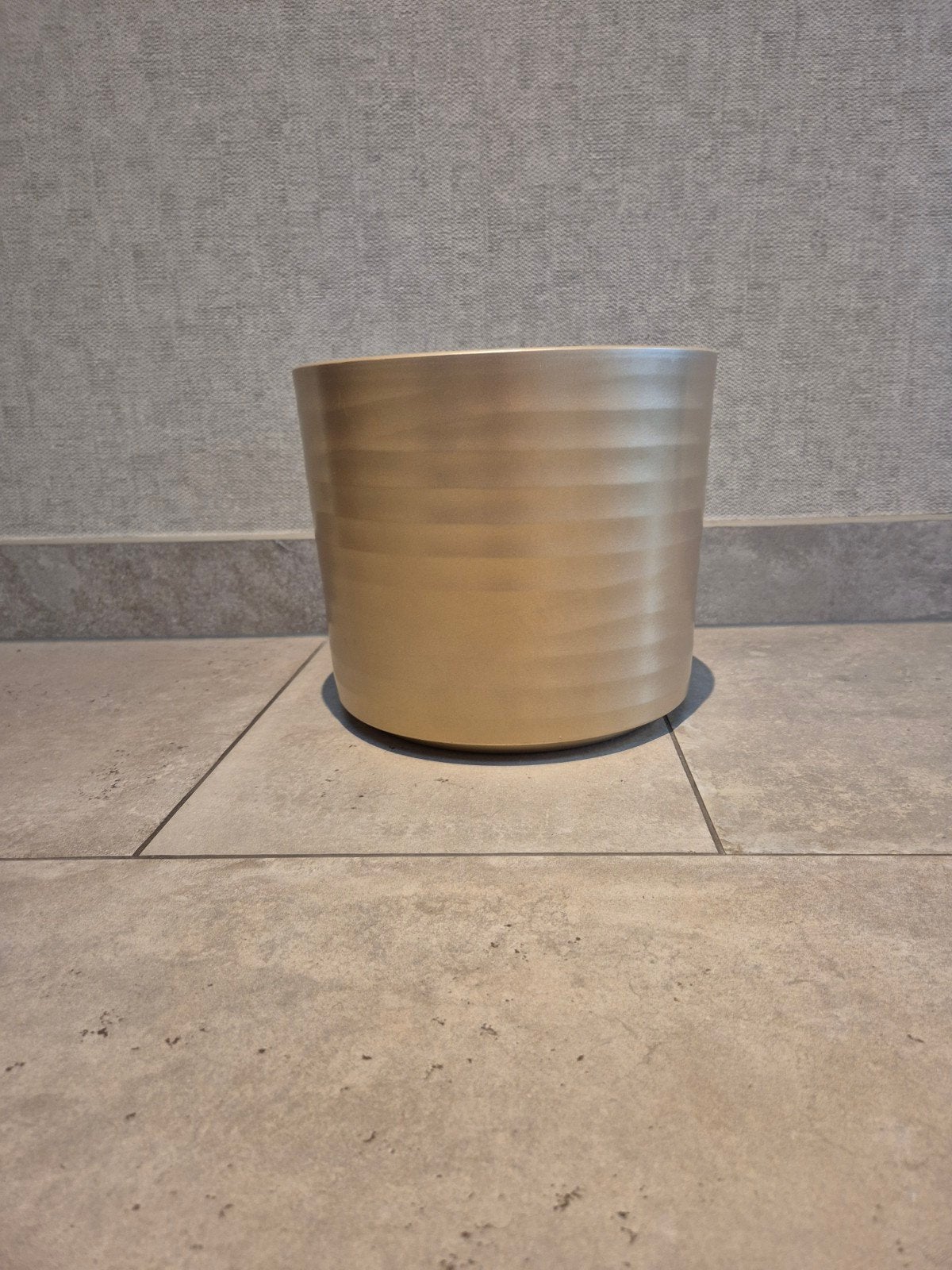 Grote binnenpot, Rond, Binnen, Zo goed als nieuw, Minder dan 40 cm
