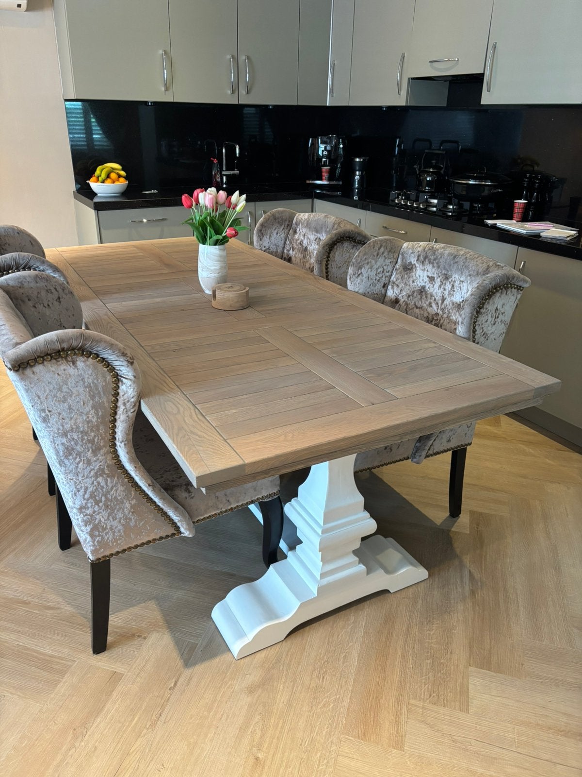 Eetstoelen met oor en nagels, Ophalen, Zo goed als nieuw