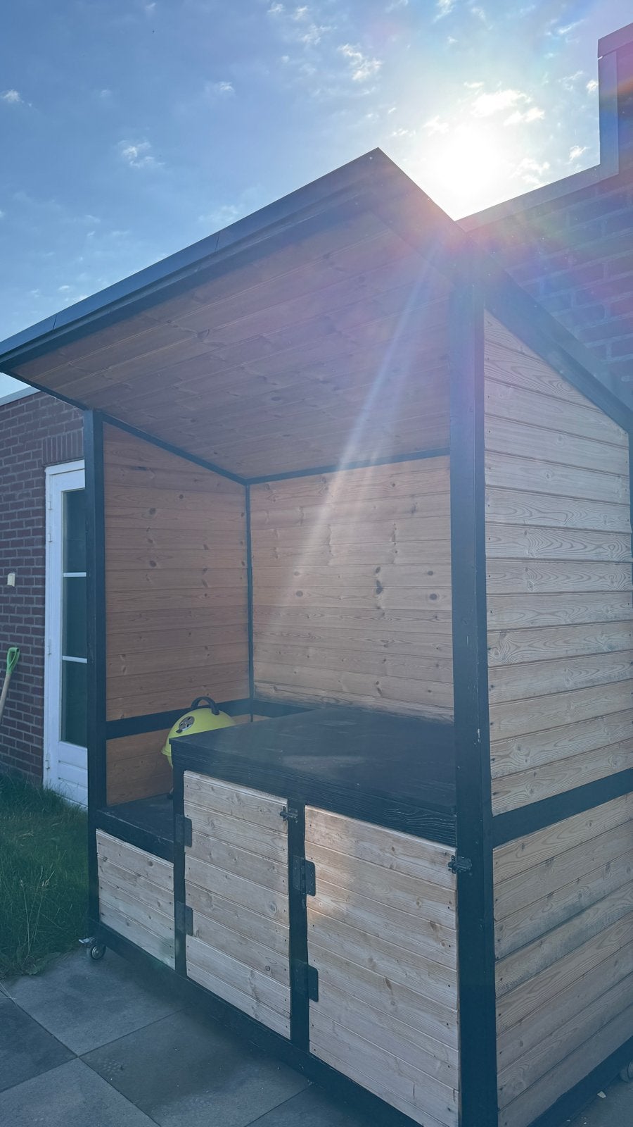 Handgemaakte Houten Buitenkeuken met Opslag en Afdak, Tuin en Terras, Ophalen, Zo goed als nieuw, Gas, Vrijstaand