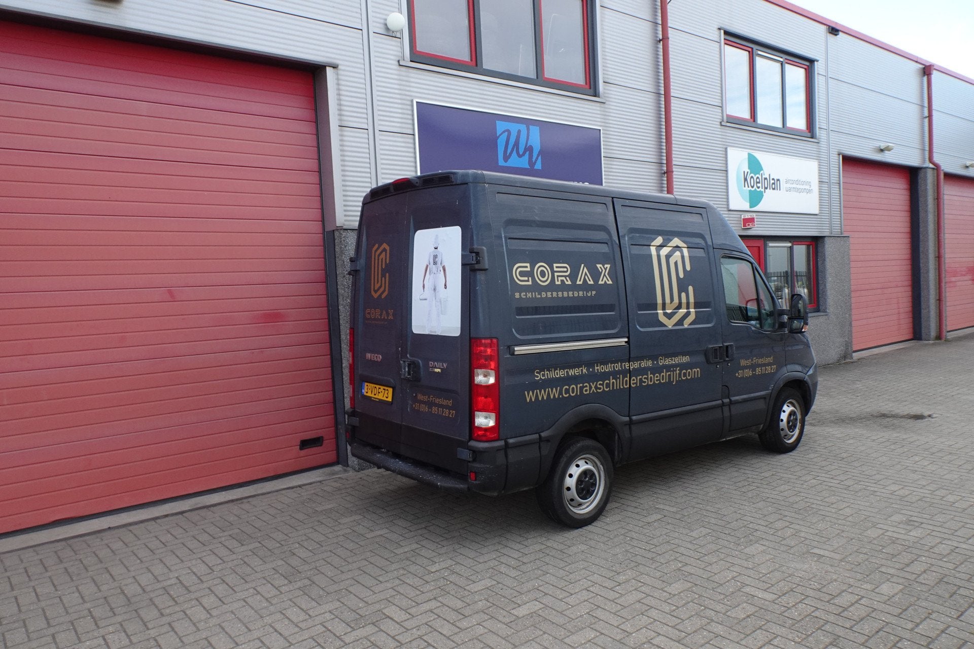 Iveco Daily 29 L 12V 300 H2 L1 (bj 2009), Auto's, Gebruikt, Zwart, Iveco, 116 pk
