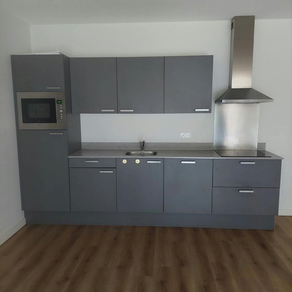 Moderne matgrijze rechte keuken+  apparatuur GEDEMONTEERD, Enkelwandige keuken, Ophalen of Verzenden, Zo goed als nieuw, Kunststof