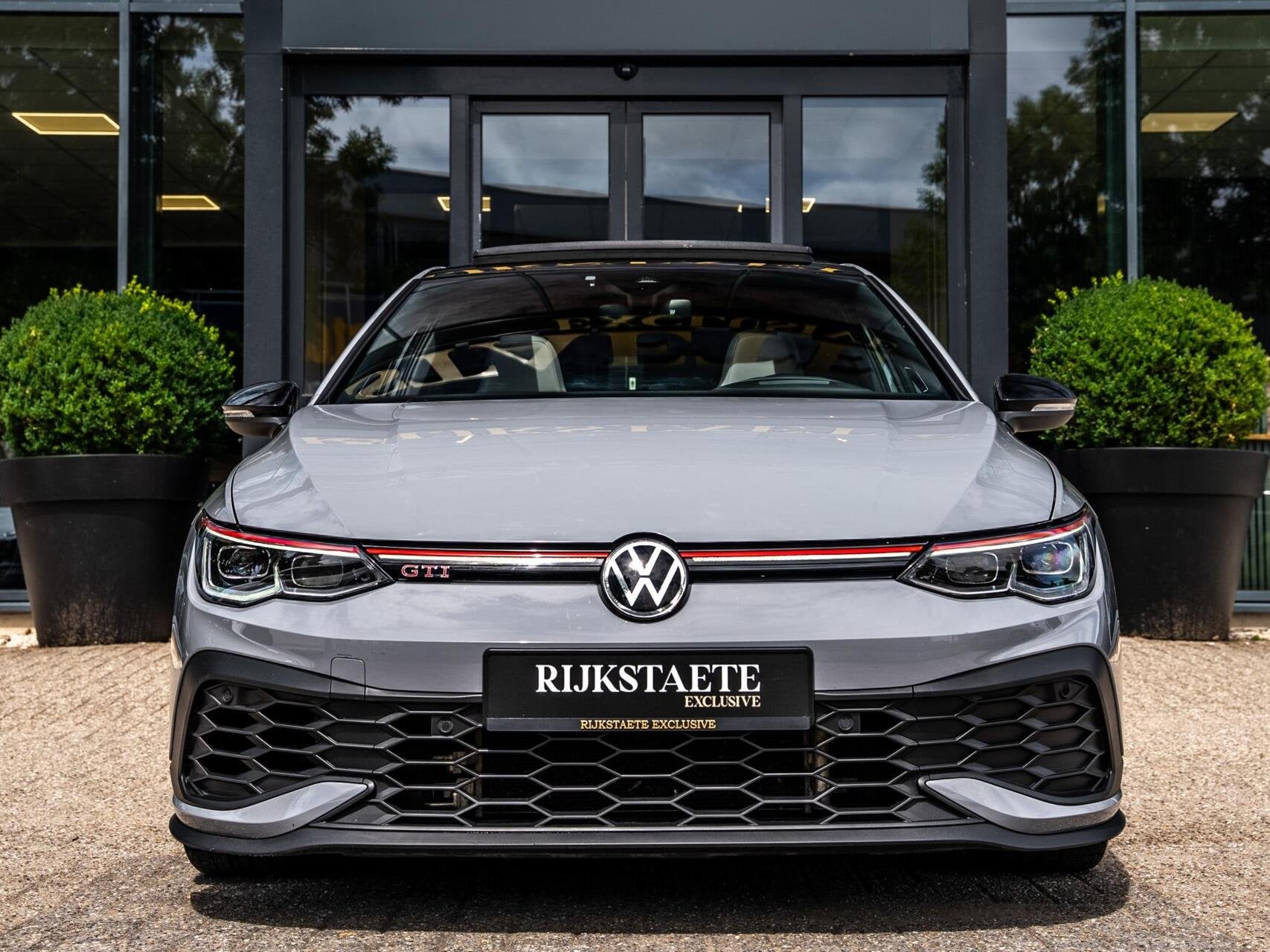 Volkswagen Golf 2.0 TSI GTI|45 JAHRE|PANO|AKRA|H&K|NÜRBURG, Auto's, Volkswagen, Gebruikt, 4 cilinders, Bedrijf, Automatische klimaatregeling