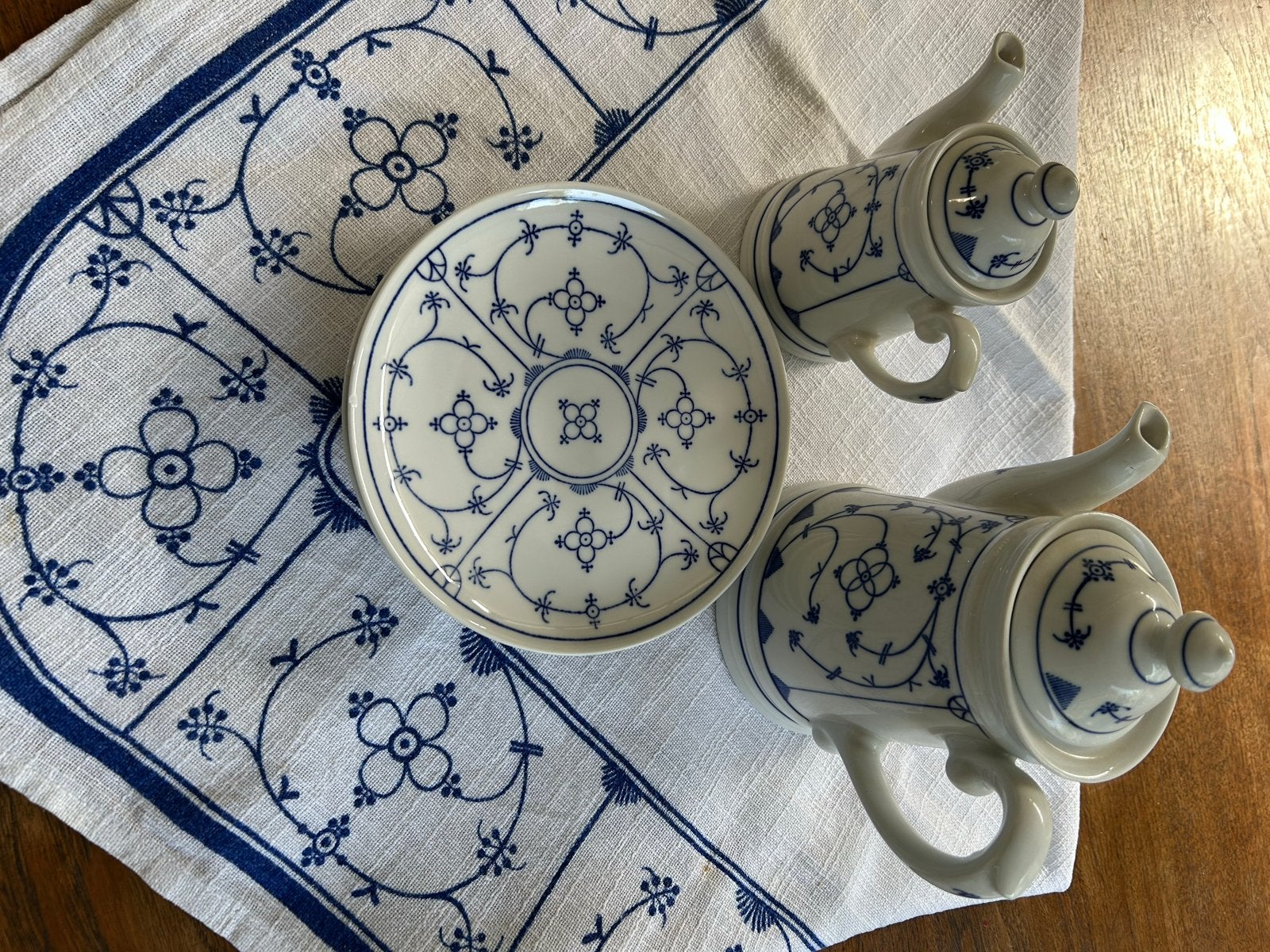 Vintage Jäger Eisenberg Porselein Servies & Tafelkleed, Ophalen, Gebruikt, Porselein, Landelijk/Boerenbont
