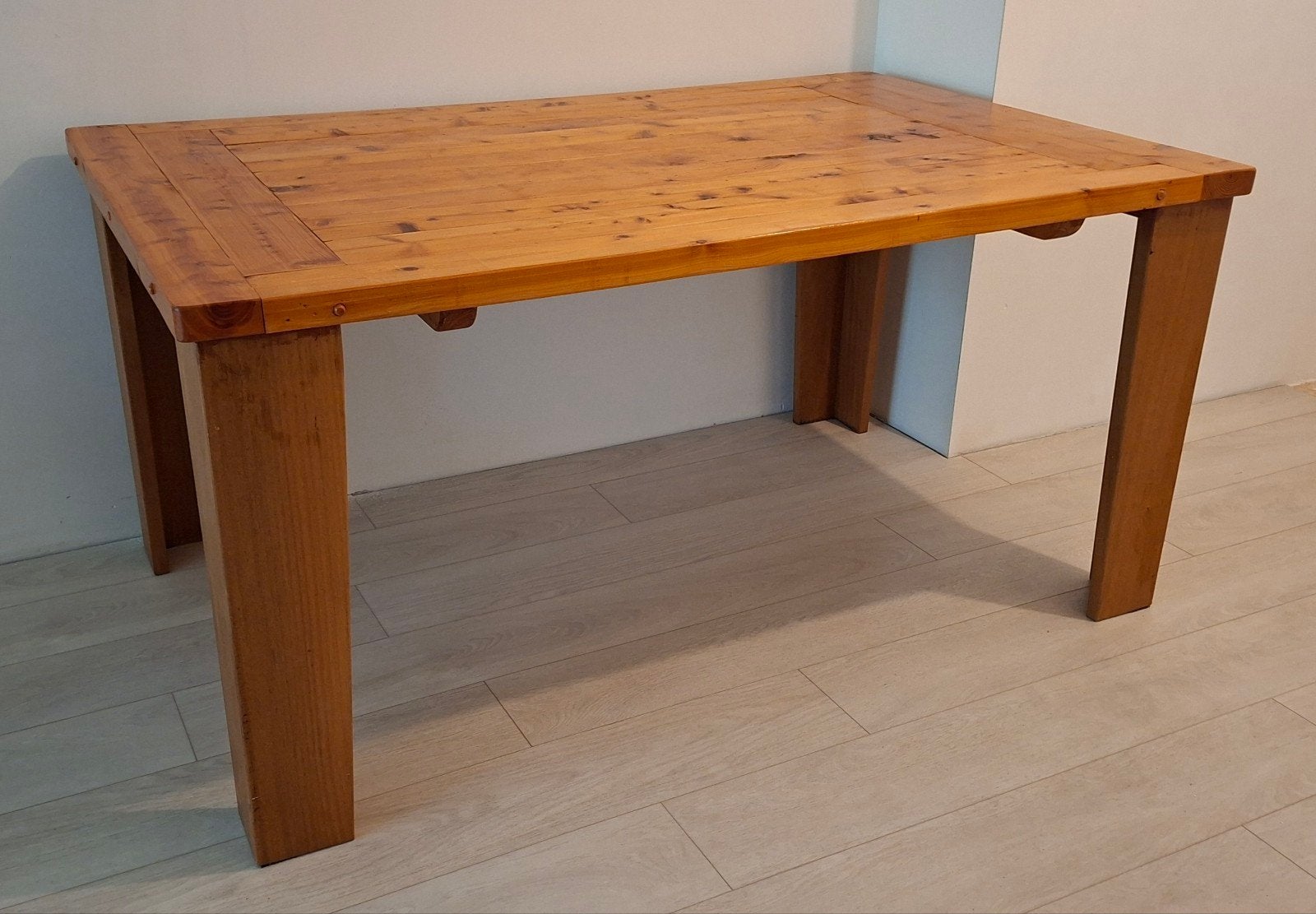 Houten zelfgemaakte eettafel, Huis en Inrichting, Ophalen, Gebruikt, 100 tot 150 cm, Koloniaal