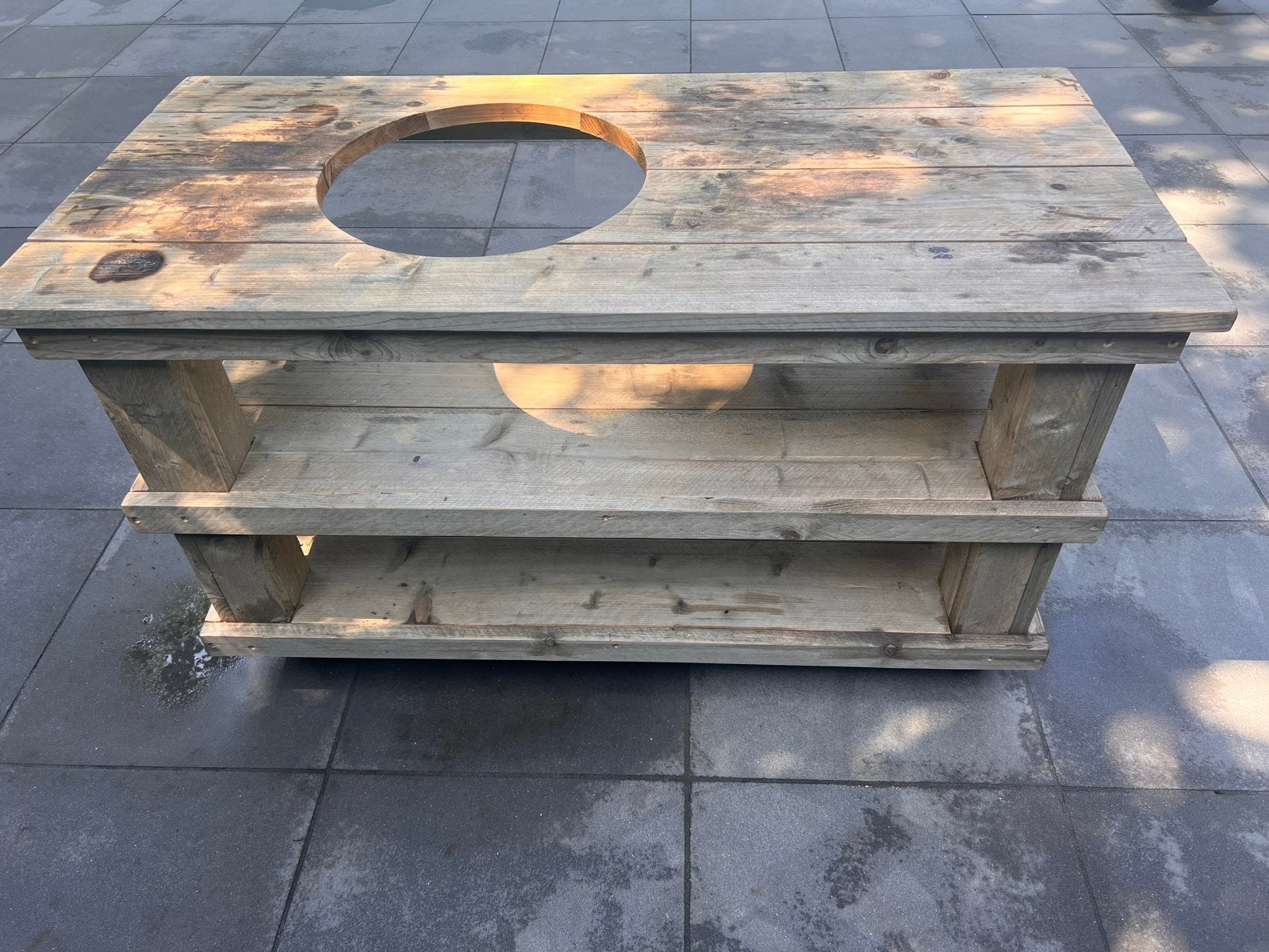 Stevige houten BBQ tafel Green Egg medium buitenkeuken, Ophalen of Verzenden, Gebruikt, Rechthoekig, Hout