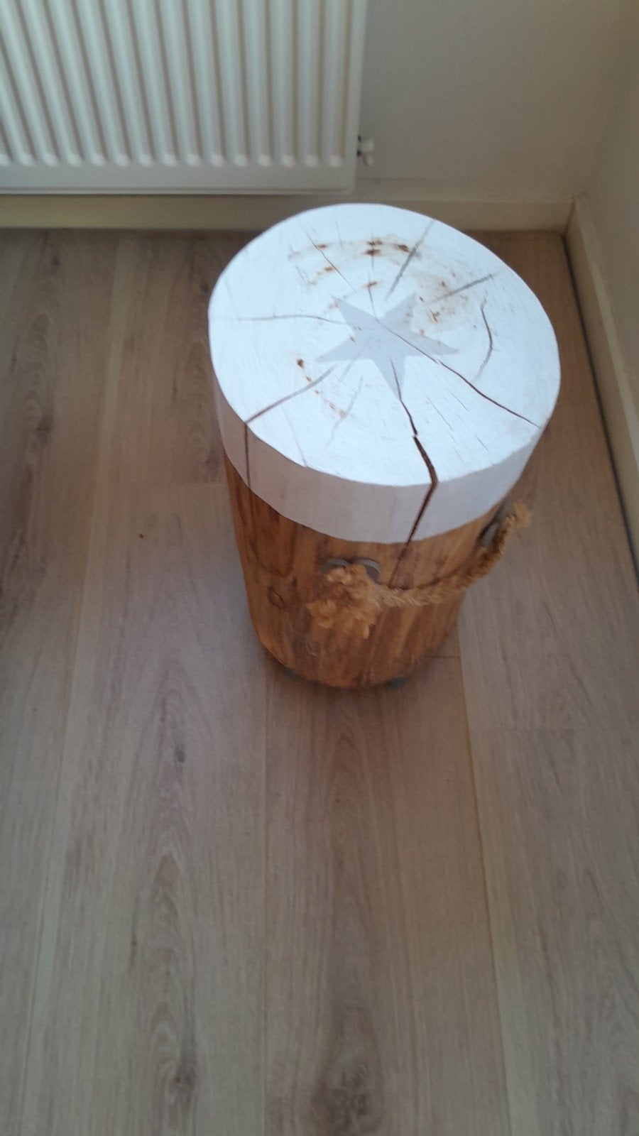 Decoratieve houten kruk/ bijzettafel met touw, Ophalen, Hout, Gebruikt, Landelijk