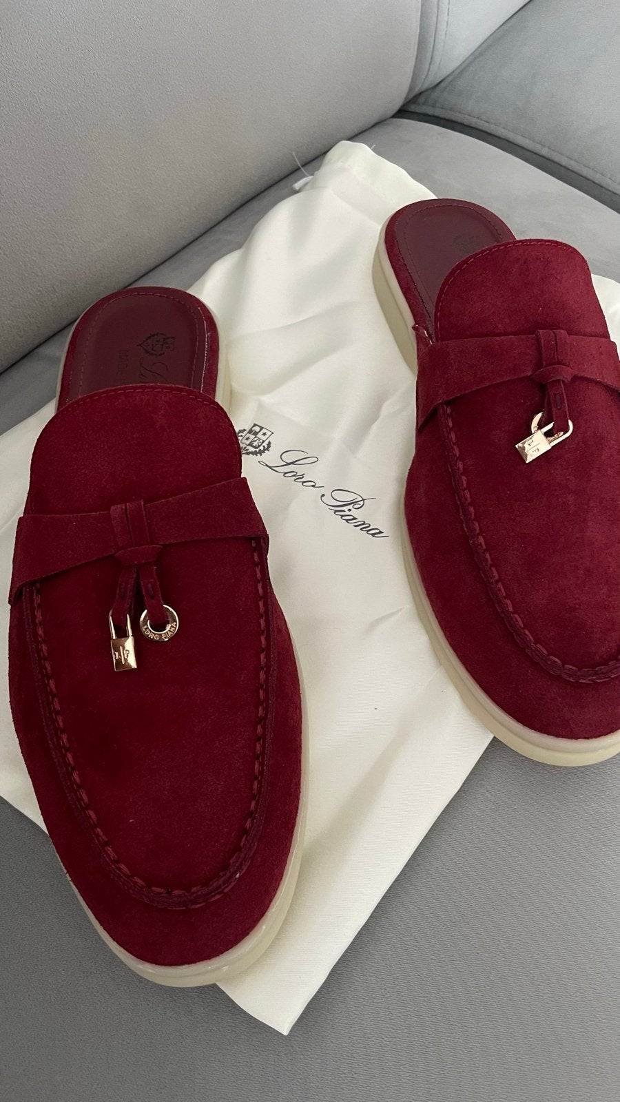 Loro Piana Dames Mules Maat 40, Kleding | Dames, Schoenen, Ophalen of Verzenden, Nieuw, Rood, Espadrilles of Moccasins