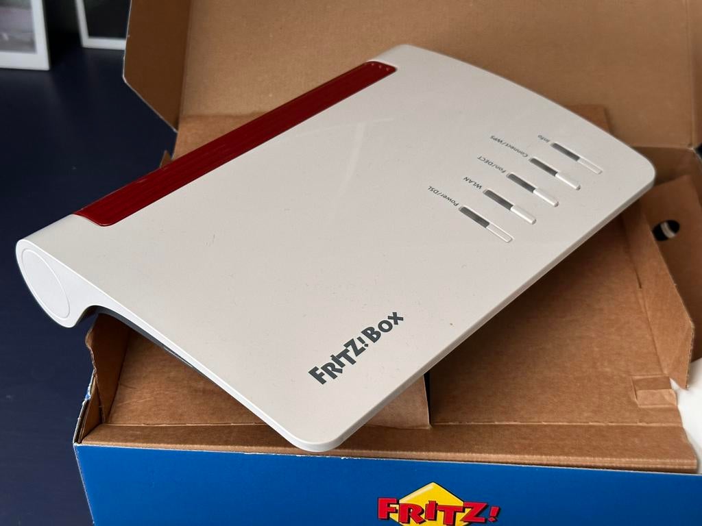 AVM FritzBox 7590 AC dual-band router, Computers en Software, Routers en Modems, Zo goed als nieuw, Router, Ophalen of Verzenden