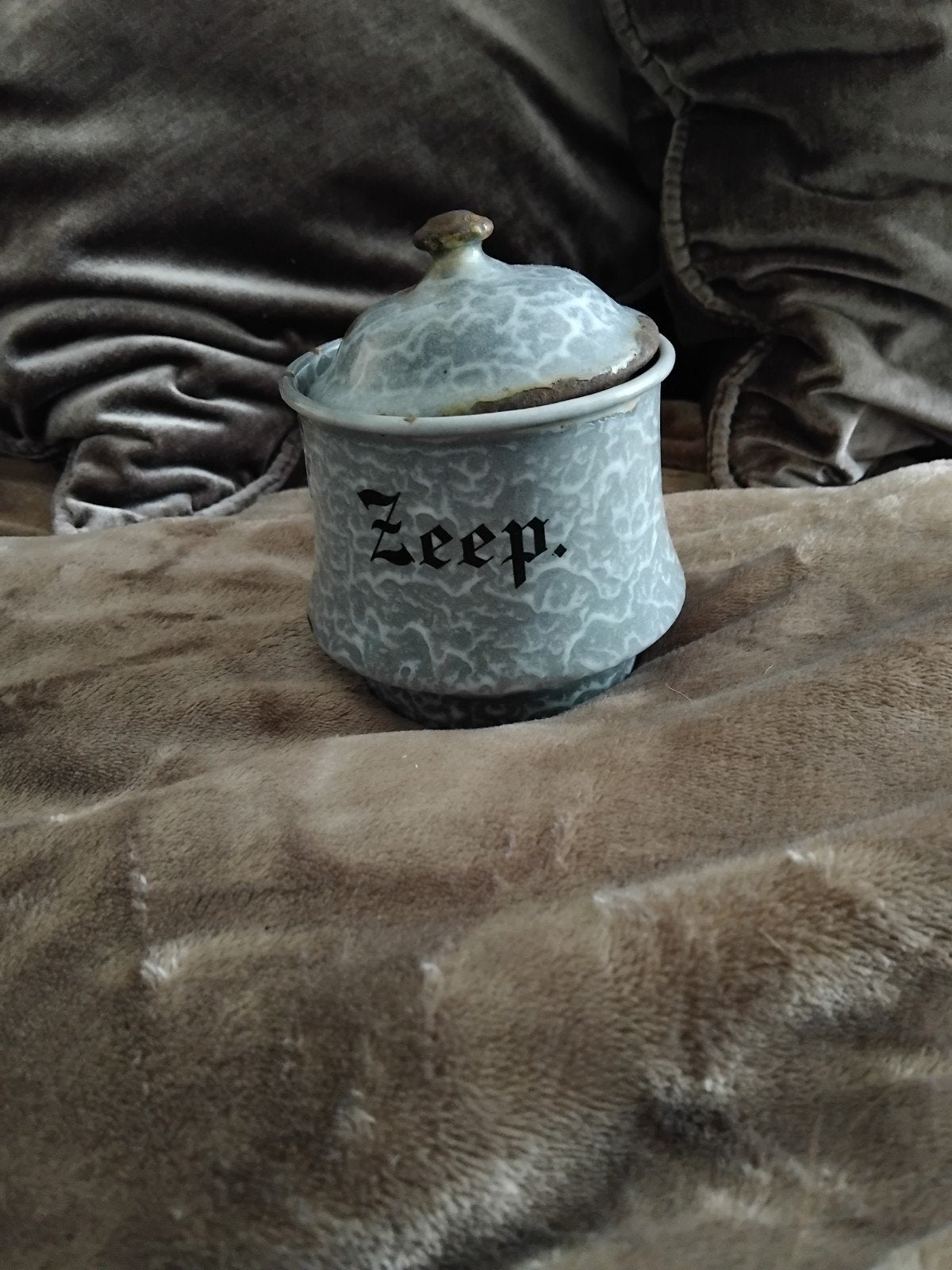 Vintage geëmailleerde zeepbakje met deksel - 'Zeep.', Antiek en Kunst, Ophalen of Verzenden