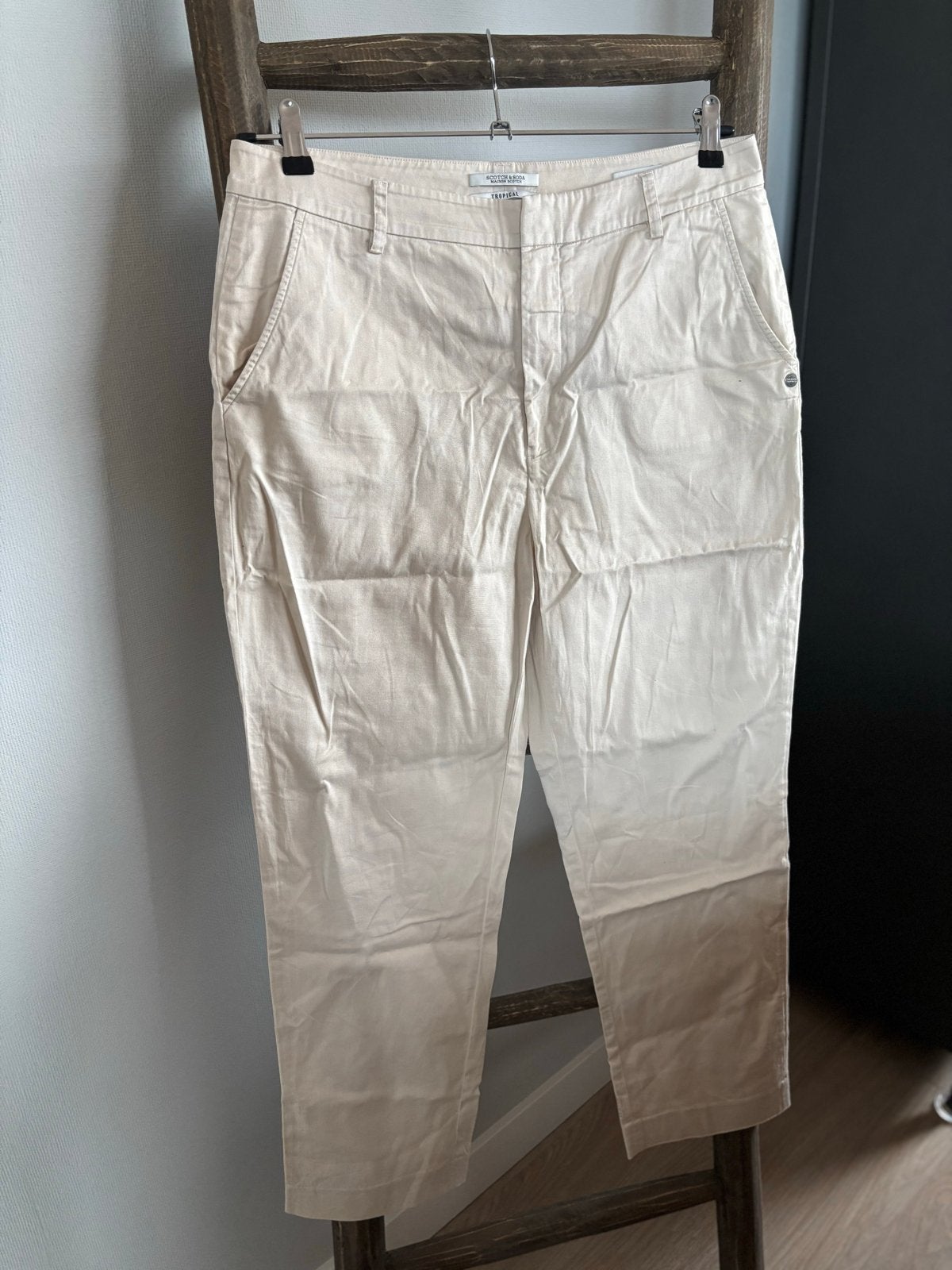 Maison Scotch Abott chino beige maat 31/32, Maat 38/40 (M), Verzenden, Beige, Zo goed als nieuw