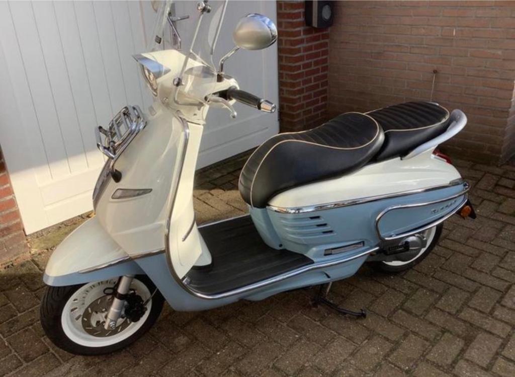Peugeot Django 50cc Retro | Topstaat | Nieuwe Service +Extra, Fietsen en Brommers, Ophalen, Overige modellen, Maximaal 45 km/u