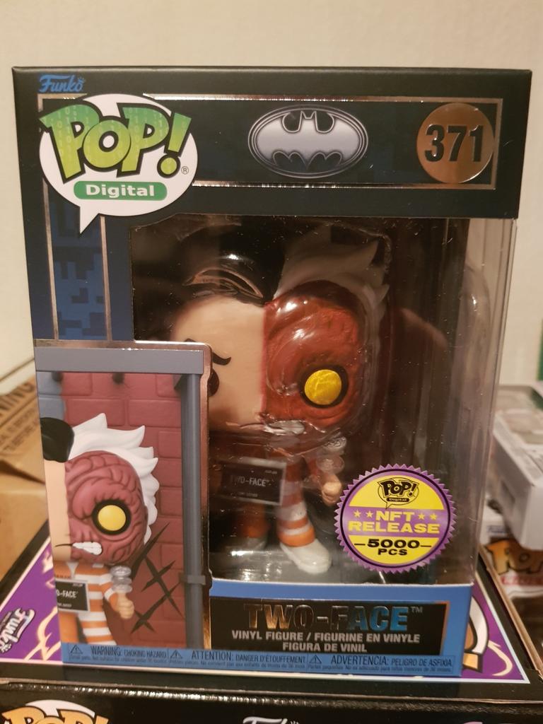 Funko Nft digital series Batman 85th Two-face Ultra, Ophalen of Verzenden, Nieuw