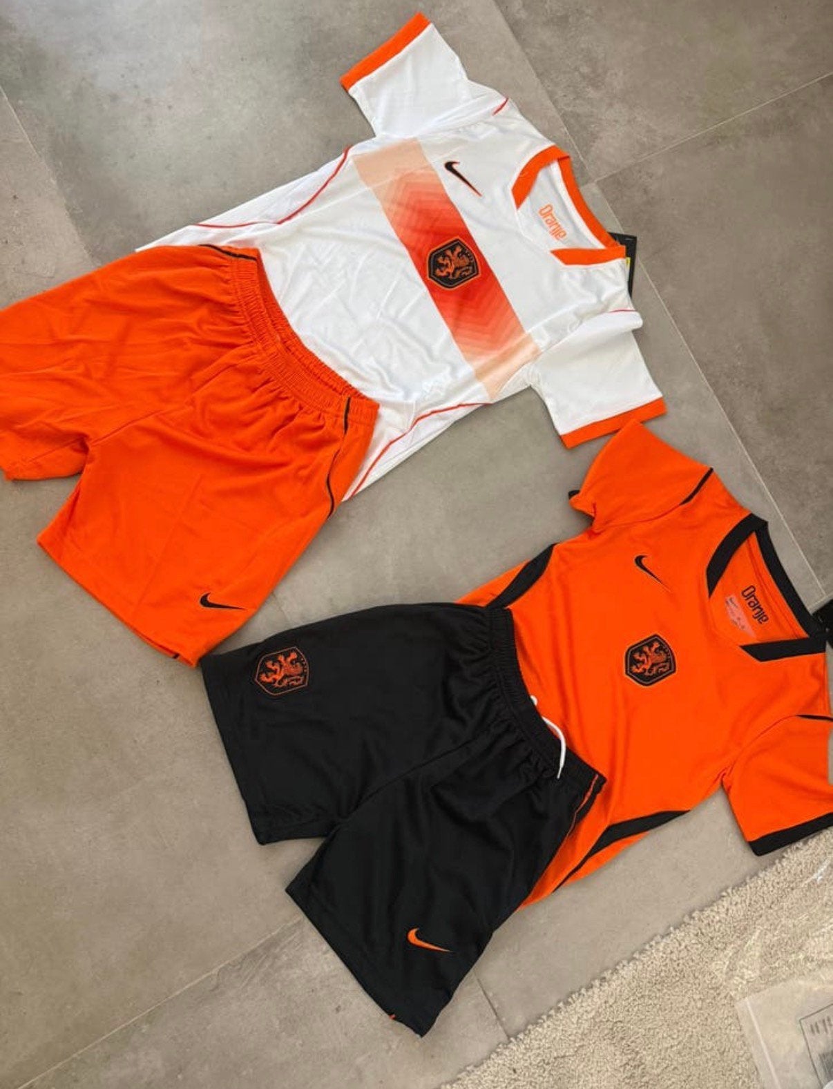 Nederlands elftal kinder tenue WK 2026, Kleding | Heren, Verzenden, Zo goed als nieuw, Overige maten