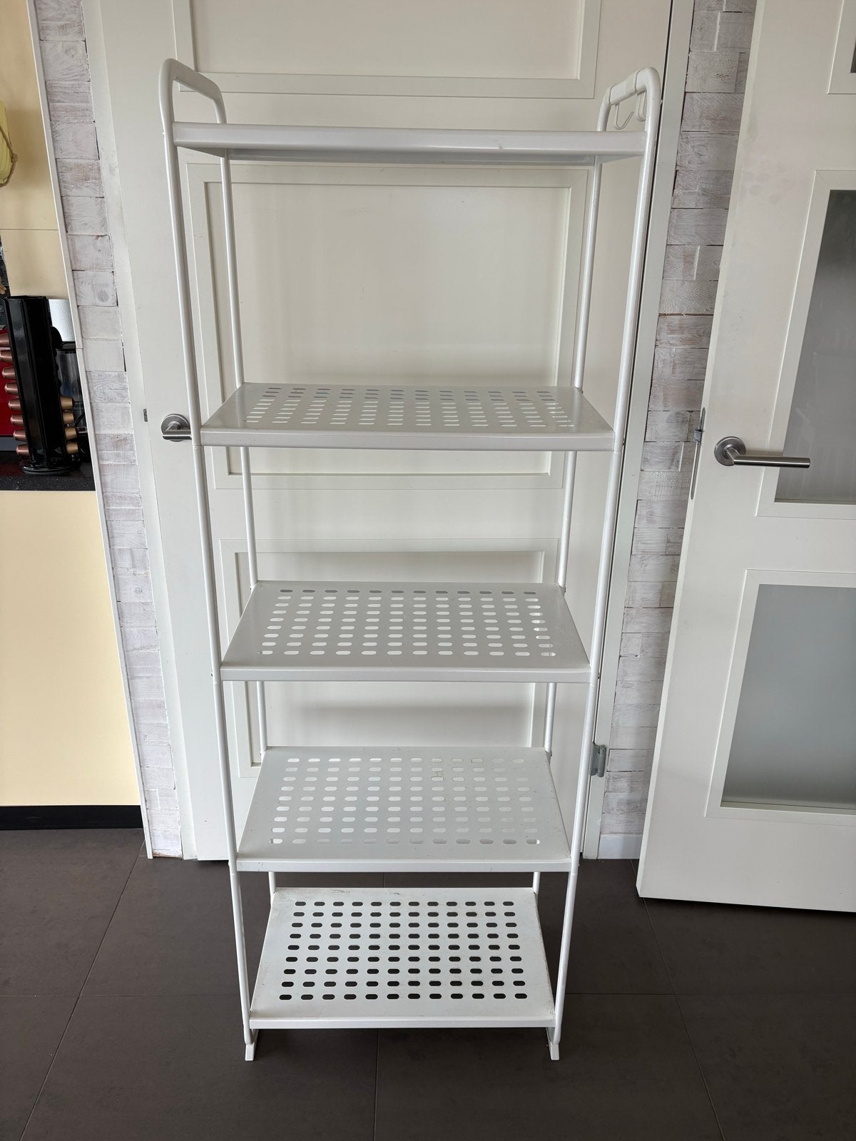 Wit metalen rek met 5 planken - IKEA (2 stuks), Ophalen, Gebruikt