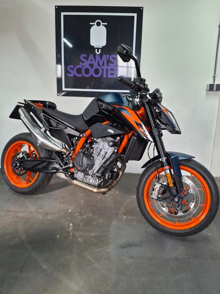 KTM Duke 890 R | 2023 | Tech pack, 2 cilinders, Motorrijbewijs A, Meer dan 35 kW, Handvatverwarming