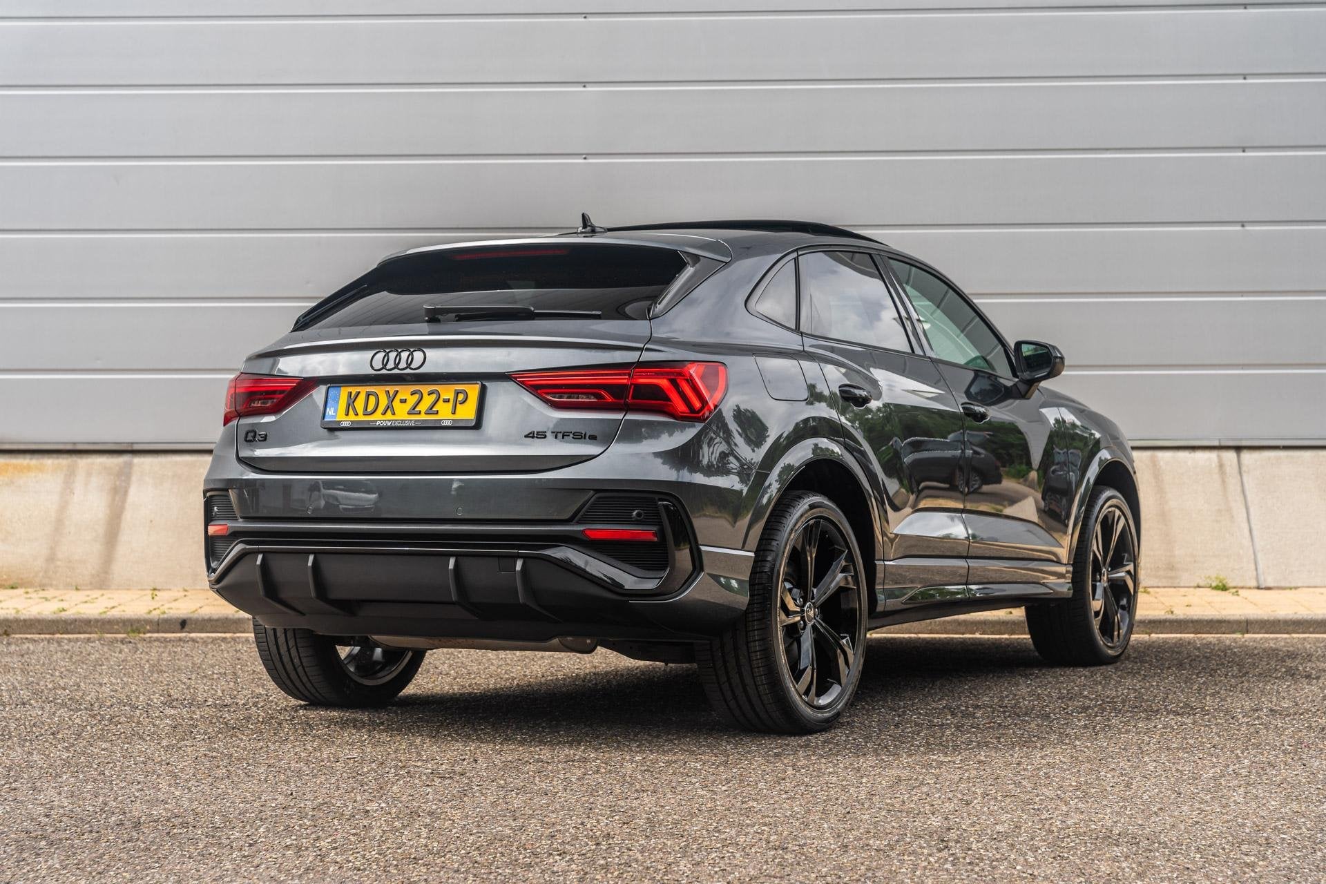 Audi Q3 Sportback 45 TFSI e 245pk S Edition | SoH 92% | Pano, Auto's, Gebruikt, Euro 6, 13 kWh, SUV of Terreinwagen