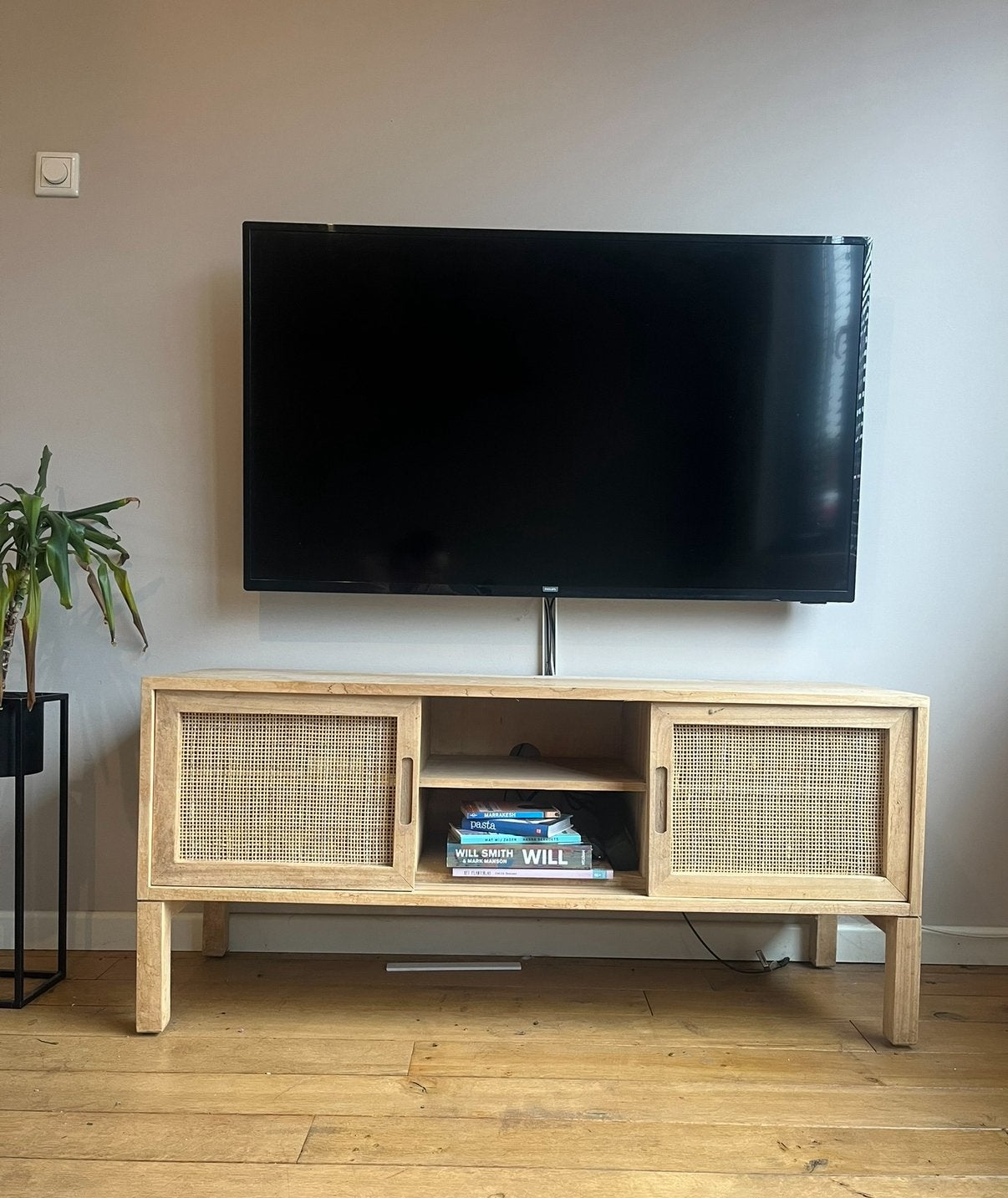Rotan TV-meubel / dressoir – hout & webbing – boho, Huis en Inrichting, Ophalen, Zo goed als nieuw, 25 tot 50 cm, Minder dan 100 cm