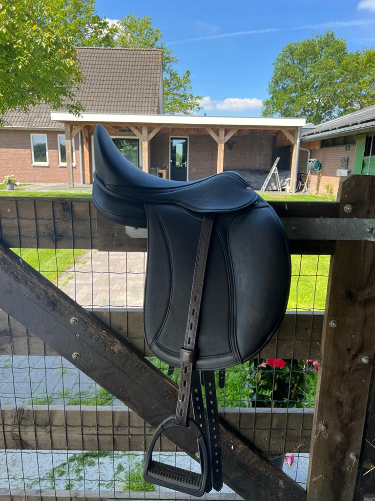 Edix Tudor zadel, 17 inch; zo goed als nieuw, Ophalen of Verzenden, Zo goed als nieuw, Dressuur
