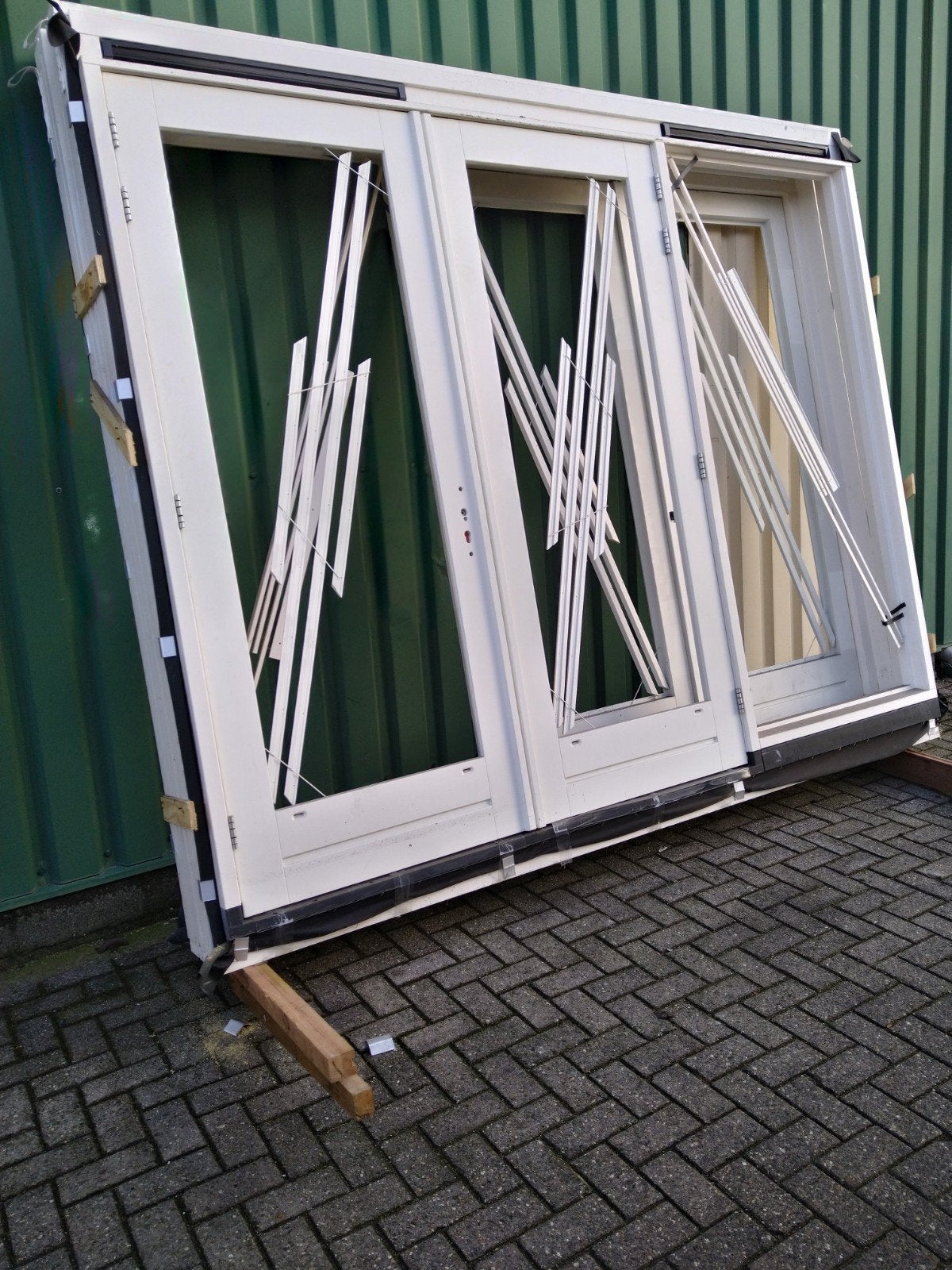 kozijn met dubbele tuindeuren en zijraam, Gevelraam of Ruit, Nieuw, 160 cm of meer, 160 cm of meer