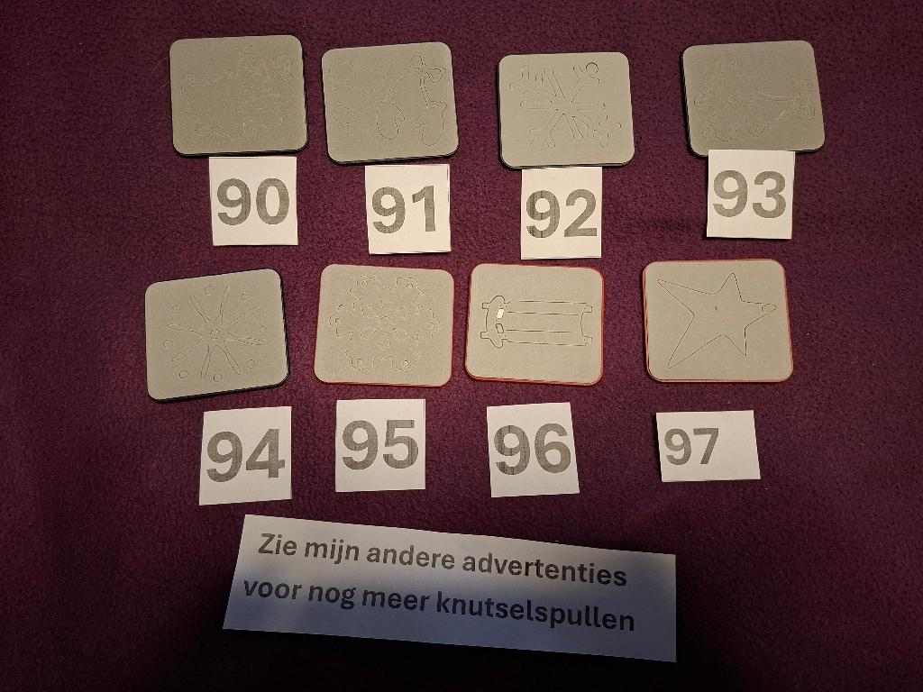 Kerst snijmallen (nr 90 t/m 97), Hobby en Vrije tijd, Kaarten | Zelf maken, Ophalen of Verzenden, Zo goed als nieuw, Kerst, Pons of Mal