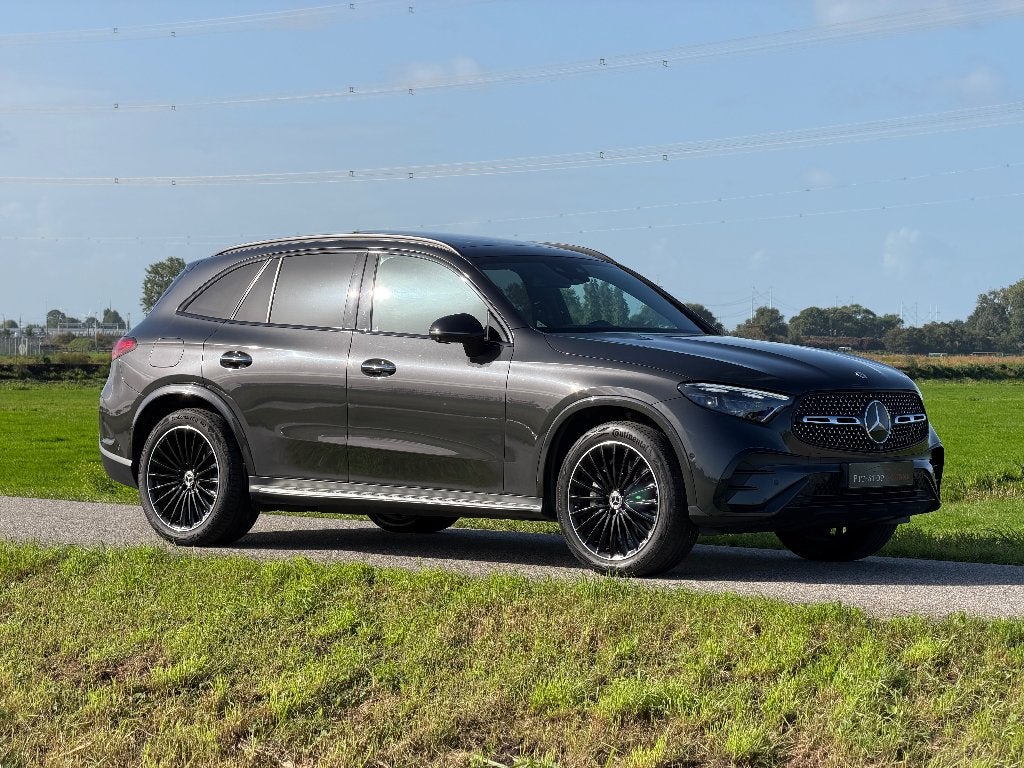 Mercedes-Benz GLC 300 e 313pk 4MATIC 9G-TRONIC MASSAGE, Automaat, Dealer onderhouden, Zwart, Vierwielaandrijving