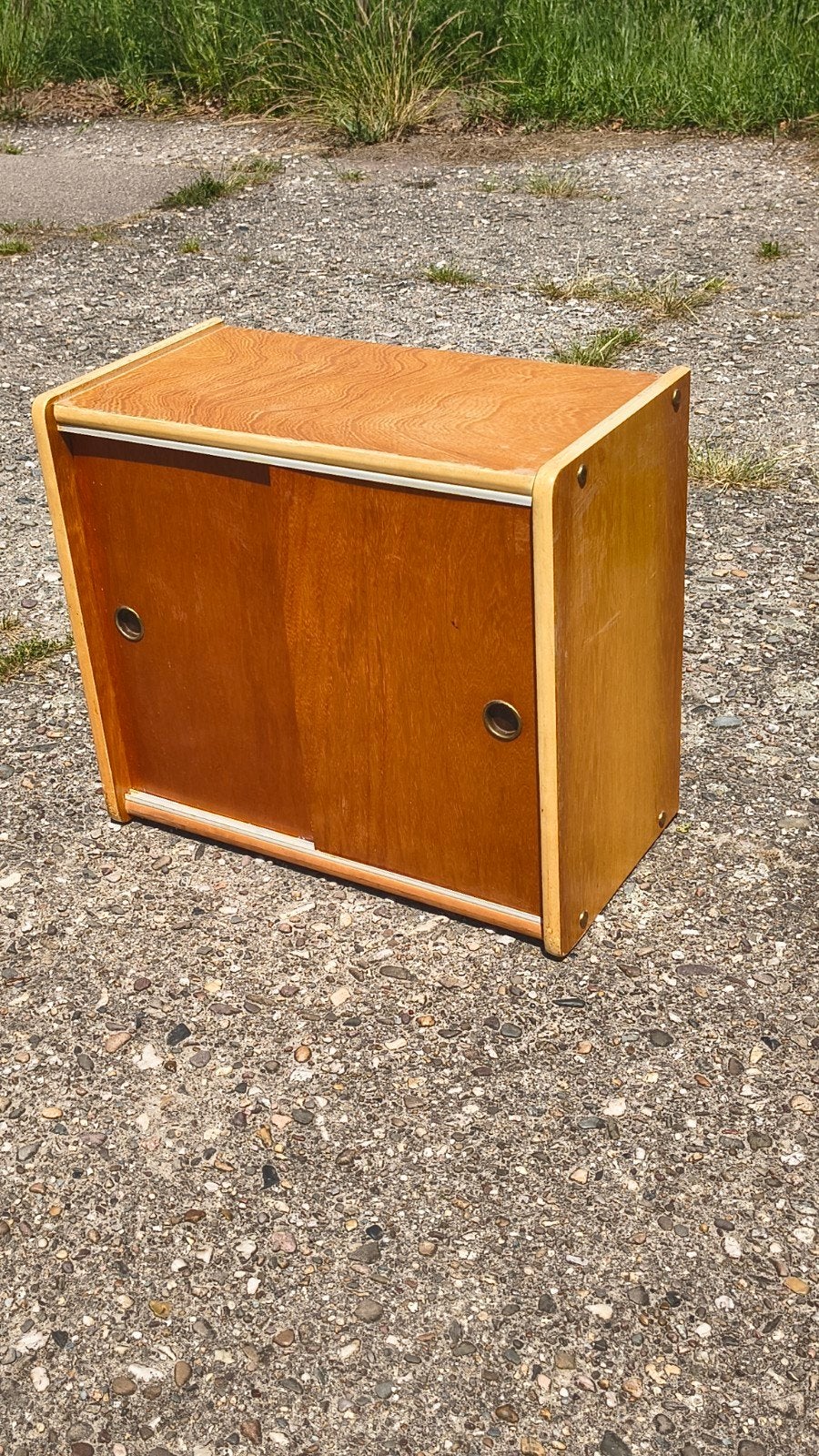 Vintage houten keuken kastje met schuifdeuren, Ophalen, Gebruikt, Bruin, 50 tot 100 cm