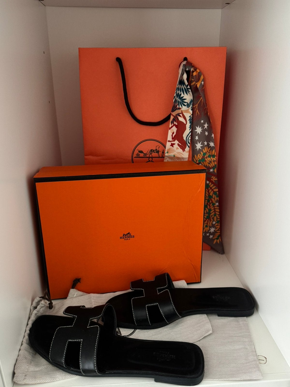 H slippers, Slippers, Zwart, Ophalen of Verzenden, Zo goed als nieuw