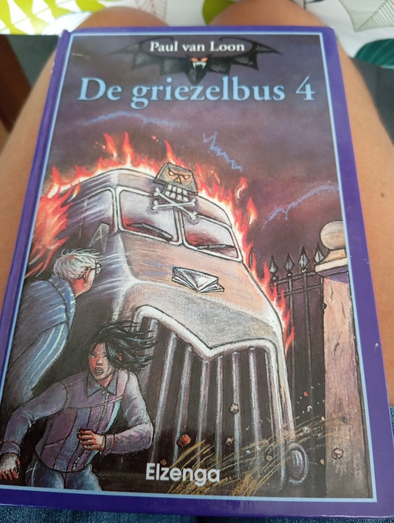 griezelbus deel 4, druk 1., Boeken, Ophalen of Verzenden, Gelezen, Paul van Loon