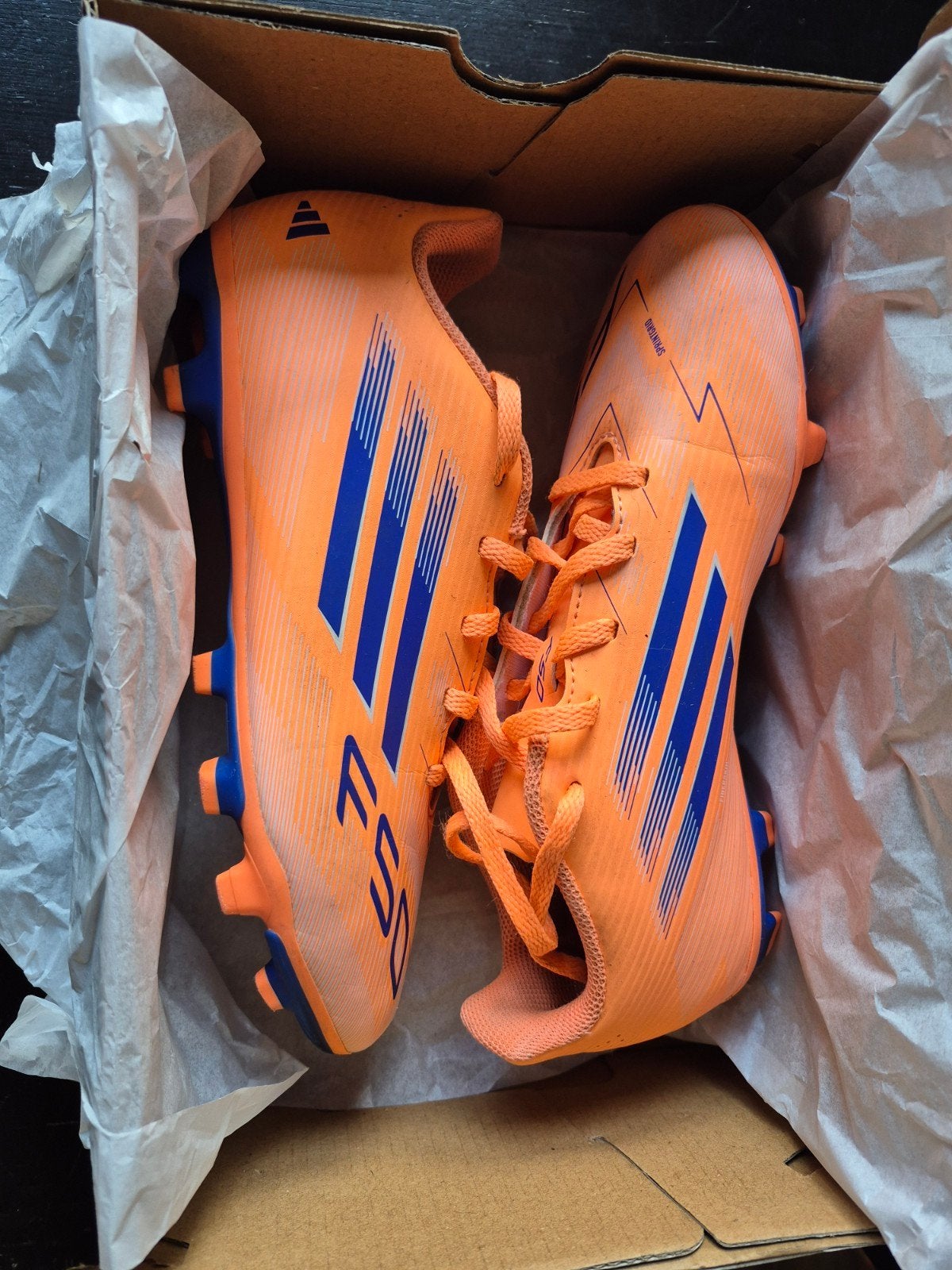 Adidas F50 voetbalschoenen, Sport en Fitness, Ophalen of Verzenden, Zo goed als nieuw, Schoenen
