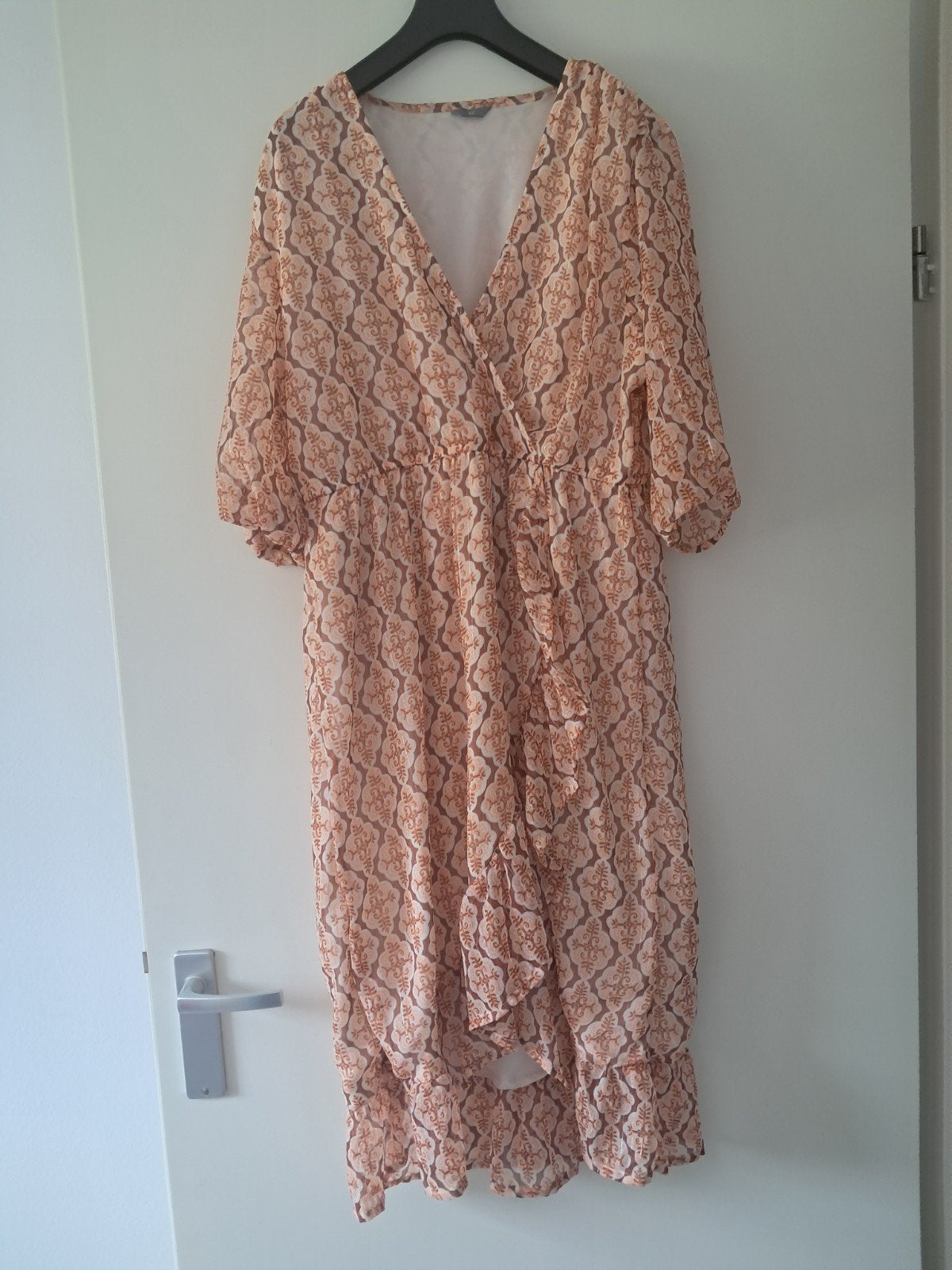Jurk , gevoerd . Draagbaar tm 42, Kleding | Dames, Jumpsuits, Ophalen of Verzenden, Nieuw, Maat 42/44 (L)