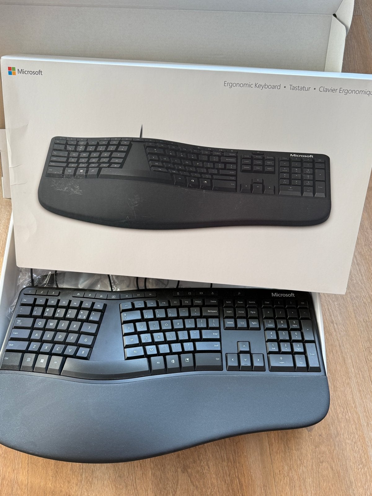 Microsoft Ergonomisch Toetsenbord - Bedraad QWERTY, Computers en Software, Toetsenborden, Ergonomisch, Ophalen of Verzenden, Zo goed als nieuw