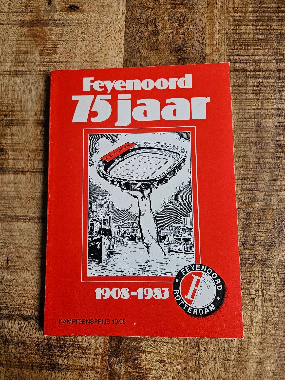 Boek Feyenoord 75 jaar uit 1983, Ophalen of Verzenden, Zo goed als nieuw, Feyenoord, Boek of Tijdschrift