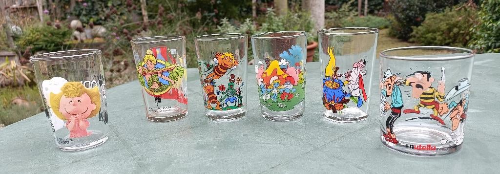 Vintage glazen Snoopy Peter Pan Maja Bij Smurfen Asterix GT4, Ophalen of Verzenden, Overige figuren, Gebruikt, Gebruiksvoorwerp