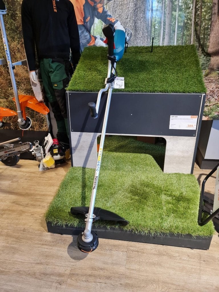 MAKITA UR 012 BOSMAAIER met garantie, Tuin en Terras, Bosmaaiers, Accu, Ophalen of Verzenden, Zo goed als nieuw, Makita