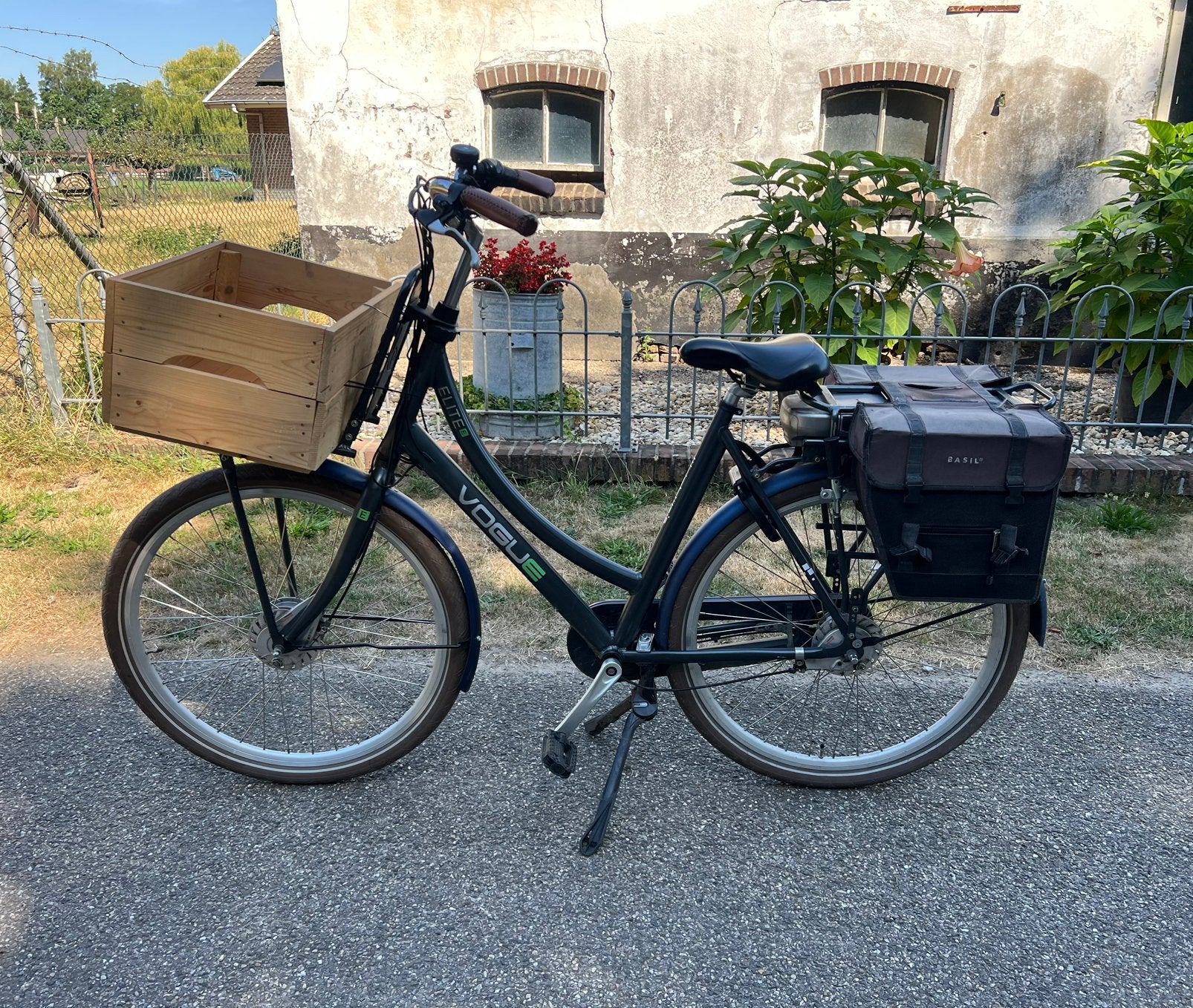 Vogue Elite Elektrische Dames Fiets Frame Maat 57, Gebruikt, 50 km per accu of meer, 55 tot 59 cm, Ophalen