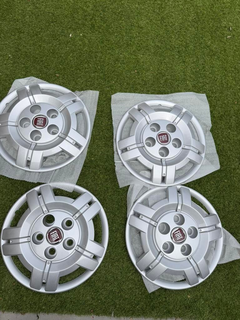 Nieuwe Wieldoppen camper camperauto Fiat Ducato 16 inch, Auto diversen, Wieldoppen, Ophalen of Verzenden, Zo goed als nieuw