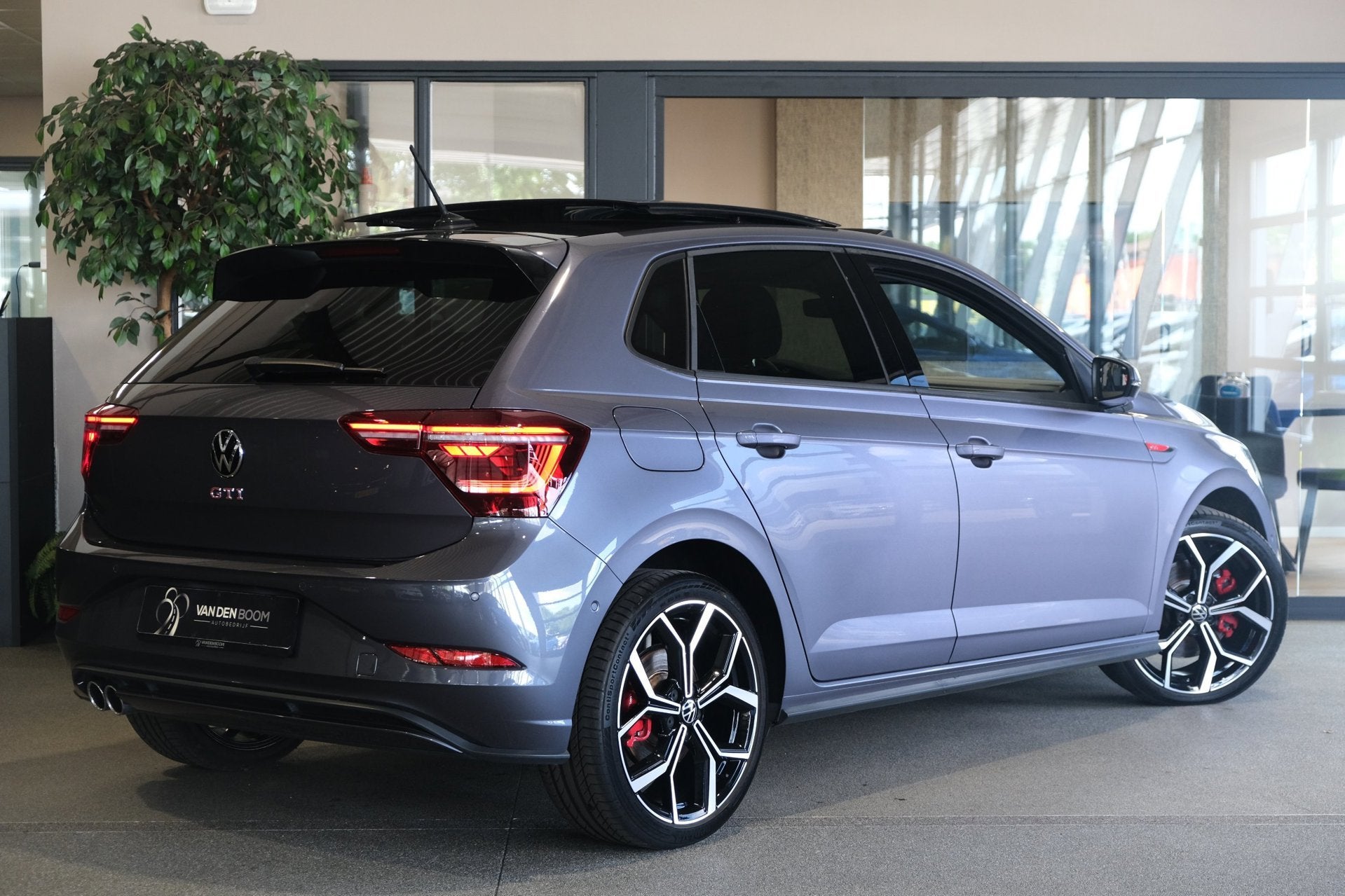 Volkswagen Polo 2.0 TSI GTI 207PK Facelift DSG Pano IQ Matri, Auto's, Volkswagen, 1272 kg, 15 km/l, Gebruikt, 680 kg
