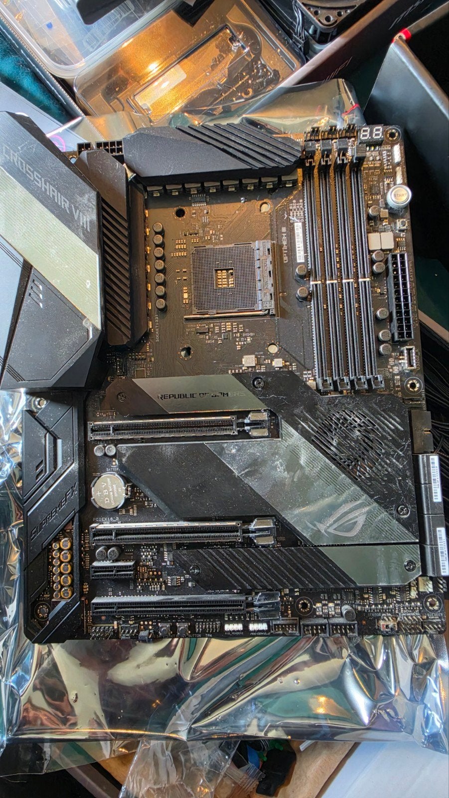 ASUS ROG Crosshair VIII Hero (Wi-Fi) X570 AM4 Moederbord, Computers en Software, Gebruikt, DDR4, AM4, Ophalen of Verzenden