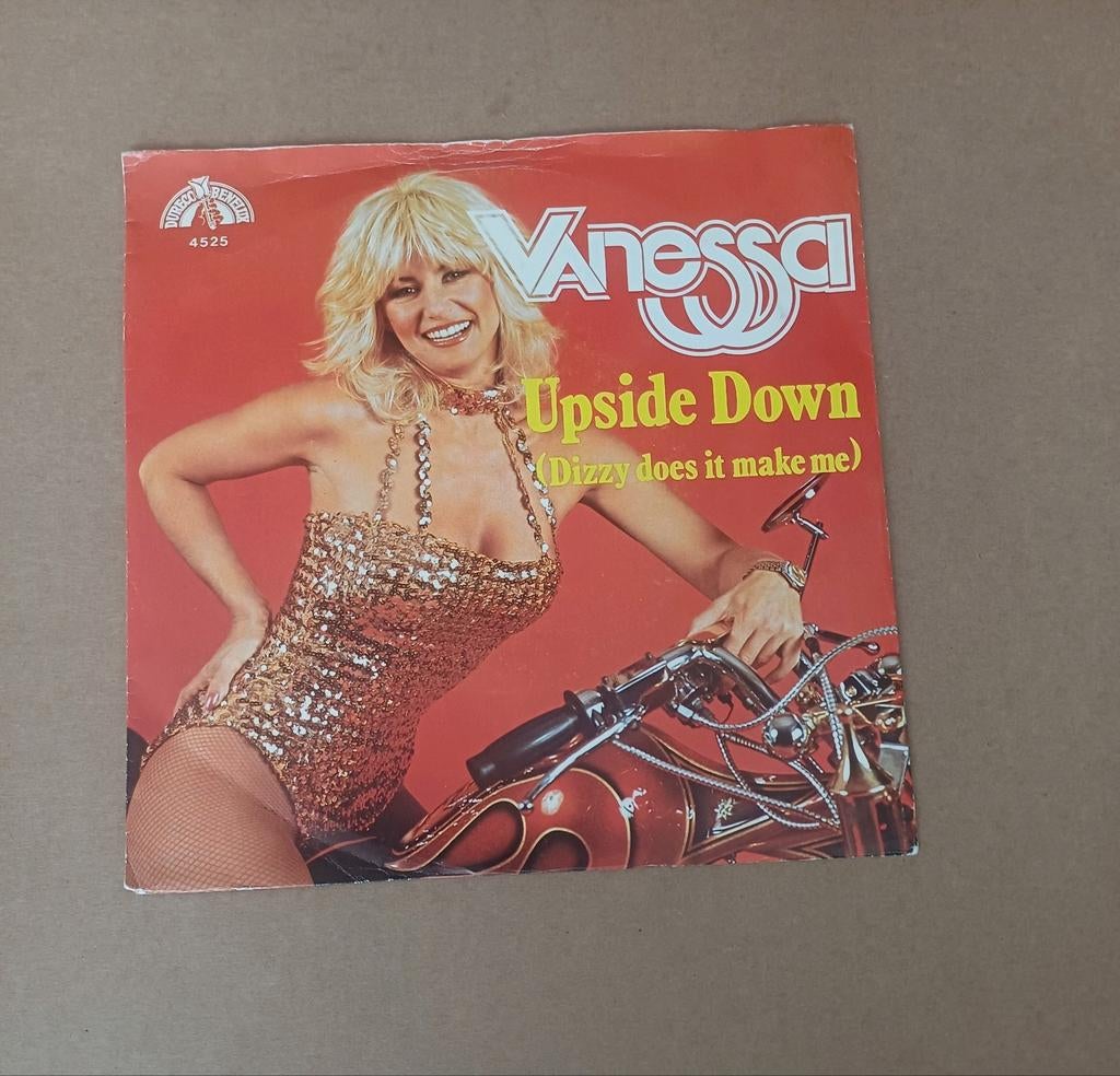 Vanessa - Upside Down (Dizzy Does It Make Me), Beschermende buitenhoes, Ophalen of Verzenden, Gebruikt, Pop