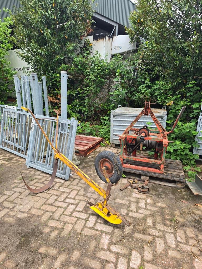 Lier op aftakas snijden van tuinplanten plantenkwekerij, Ophalen, Gebruikt