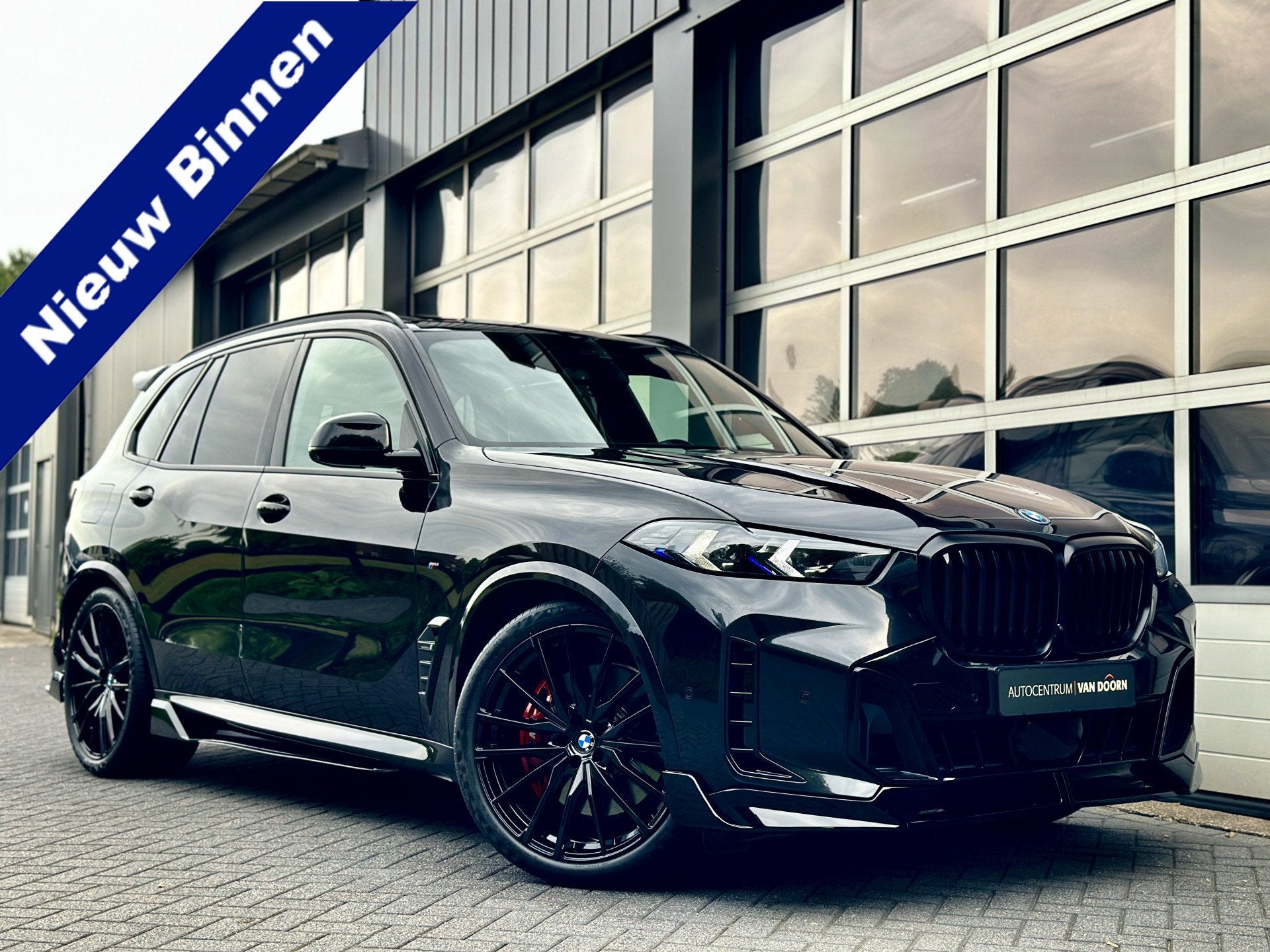 BMW X5 xDrive50e | M-Sport | Dark Label | Skylounge panodak, Auto's, Automaat, Gebruikt, X5, 2395 kg