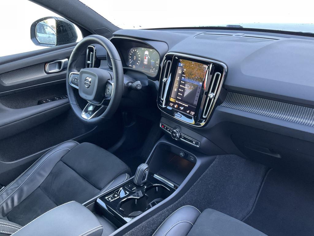 Volvo XC40 1.5 T5 262pk PHEV Recharge R-Design Elek.Trekhaak, Auto's, Volvo, Euro 6, Automatische klimaatregeling, Zwart, Bedrijf