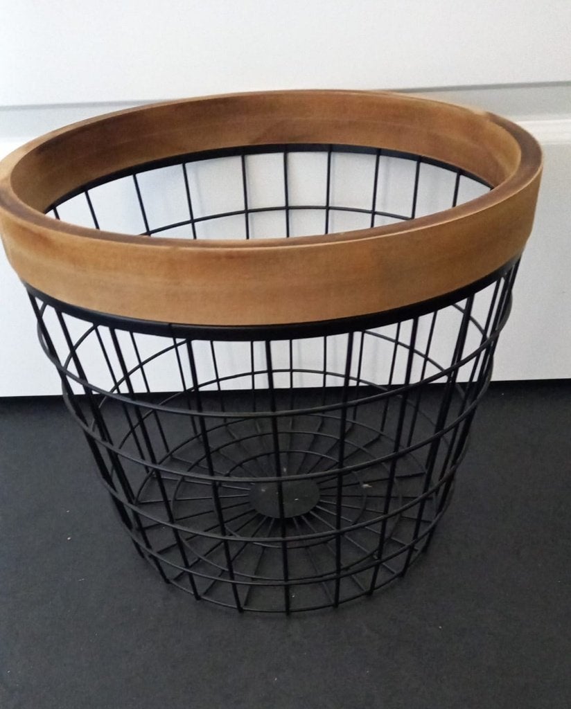 Ronde draadmand van zwart metaal  met houten rand, Mand, Rond, Ophalen of Verzenden, Zo goed als nieuw